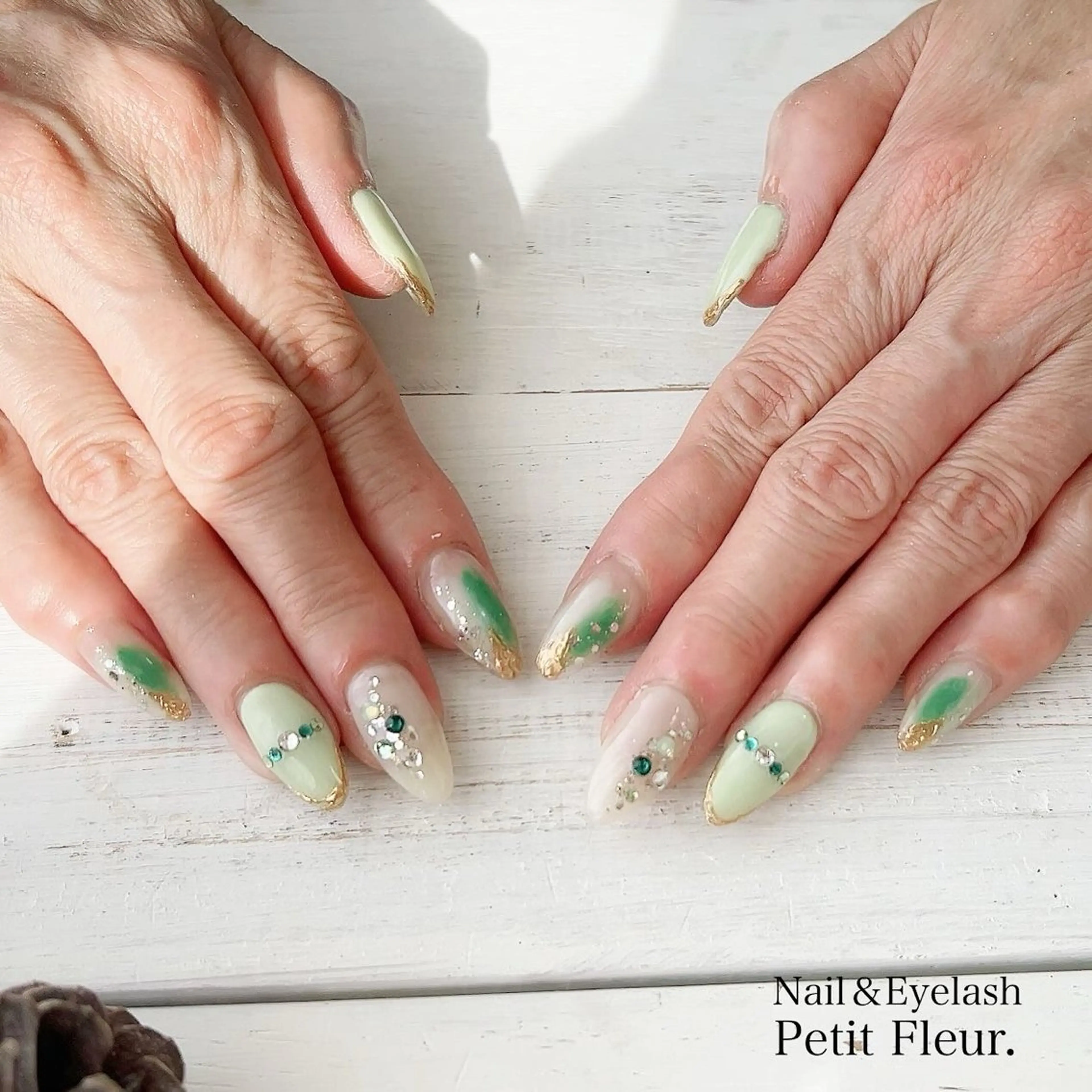 ネイル Petit Fleur所属・青柳 亜梨奈のマツエク・マツパデザイン
