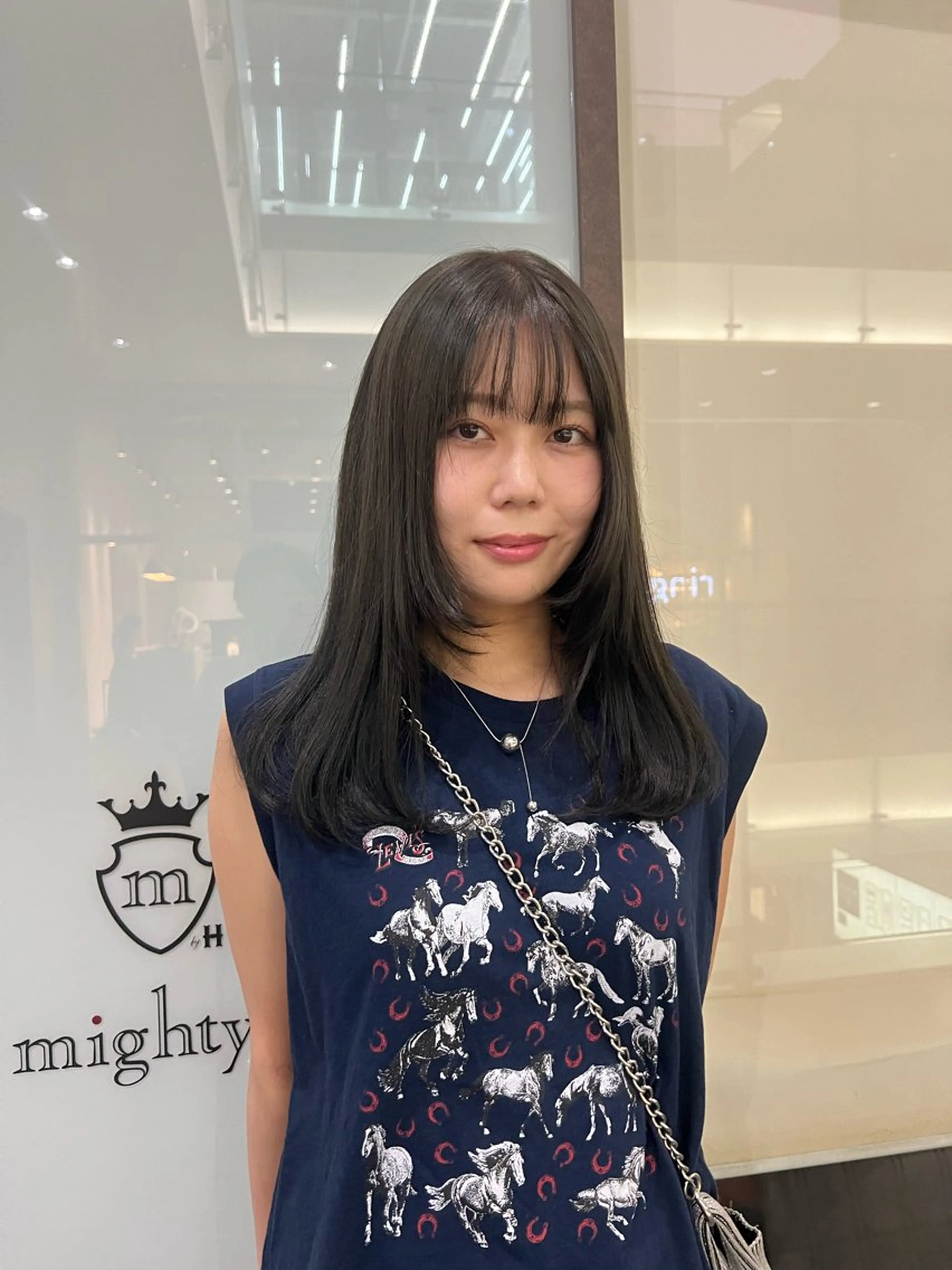 セミロング ヘアカラー トリートメント 栄　mighty by H所属・田中 蘭菜のヘアスタイル