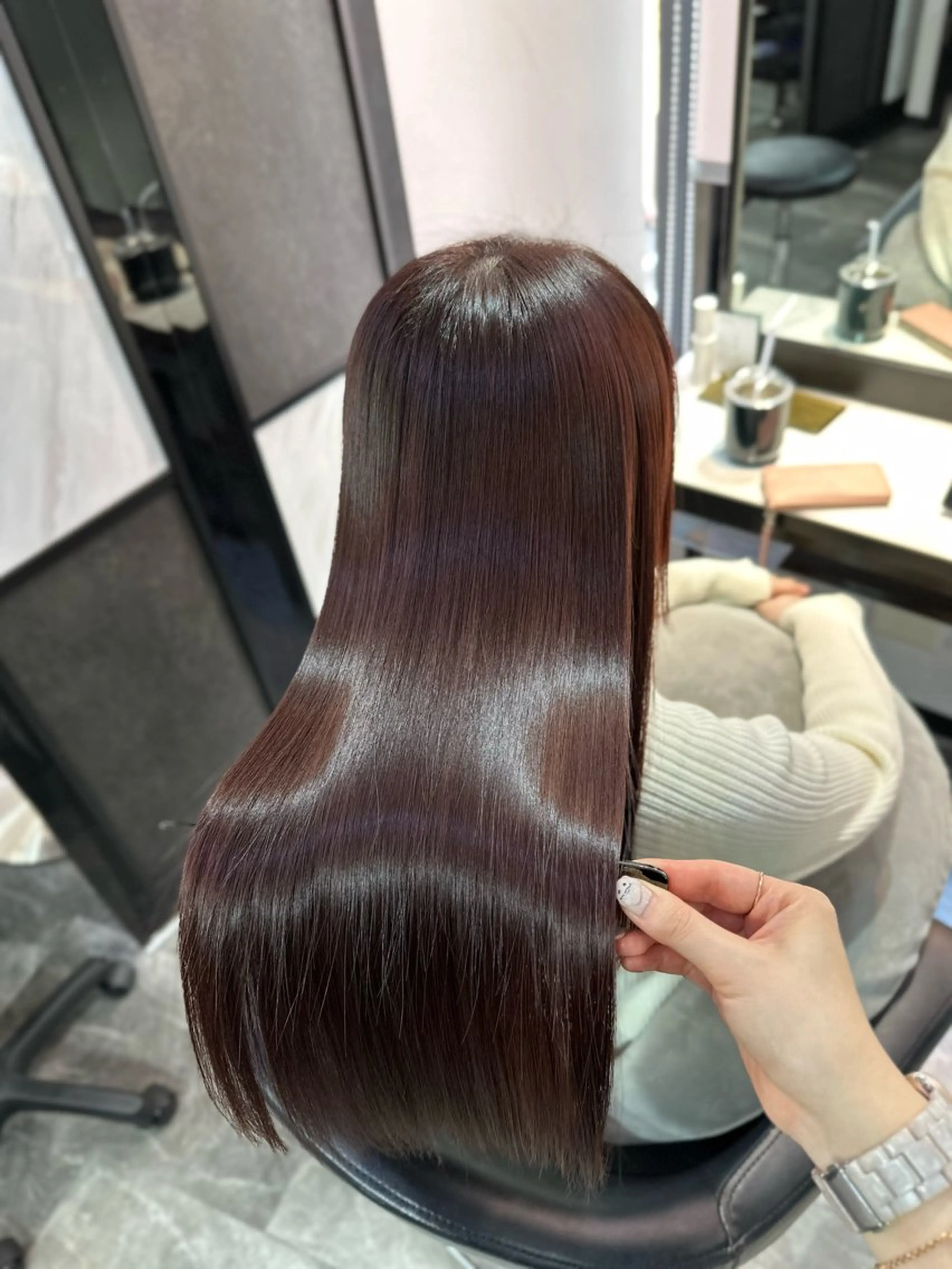 ロング カラー ヘアカラー トリートメント 近藤千翔🩵 髪質改善Periodのエステ・リラクイメージ