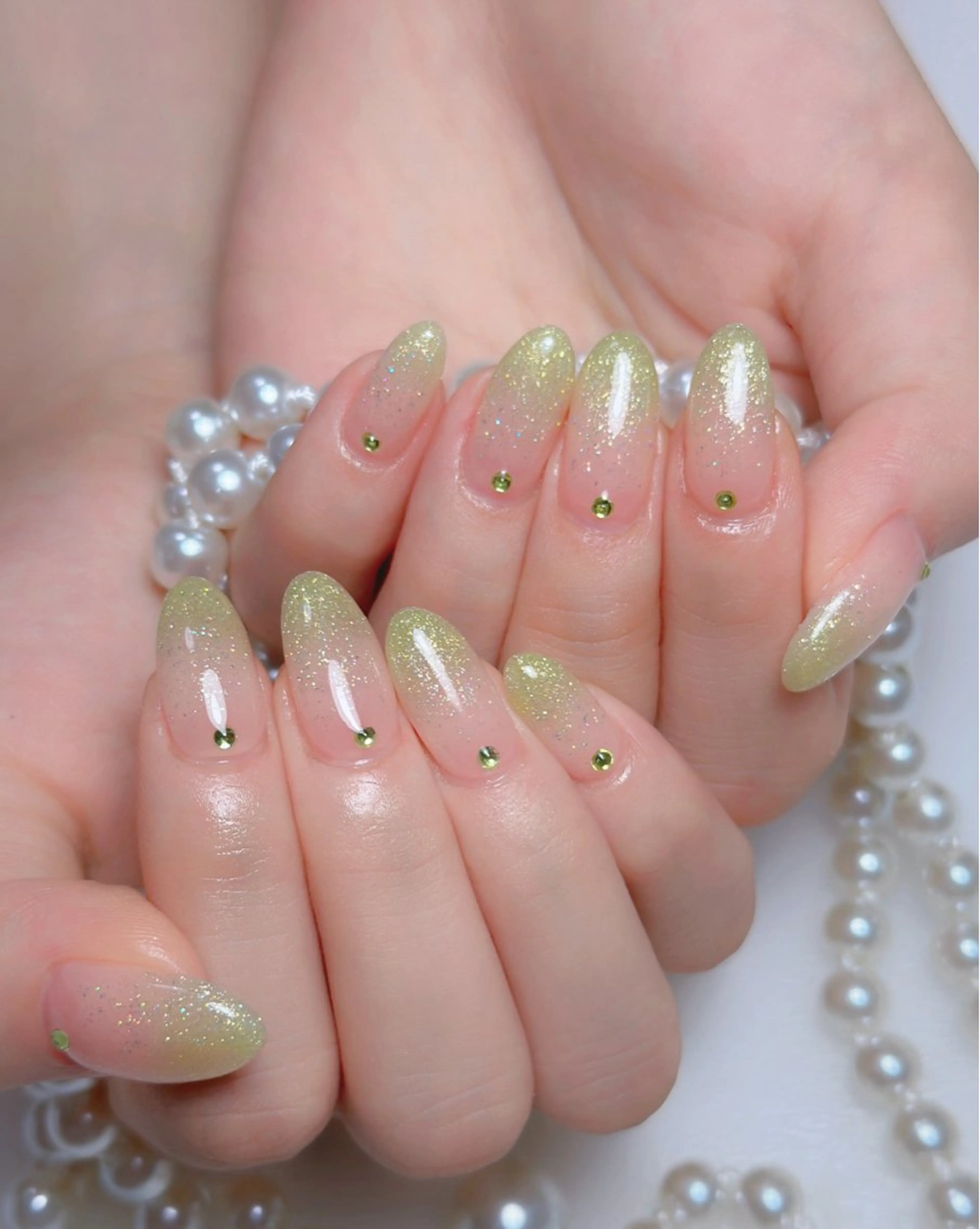 ネイル オーロラネイル 長さ出し フットネイル 韓国ネイル ラメ(グリッター) ハンドネイル 👍thumbs up nail👍のネイルデザイン