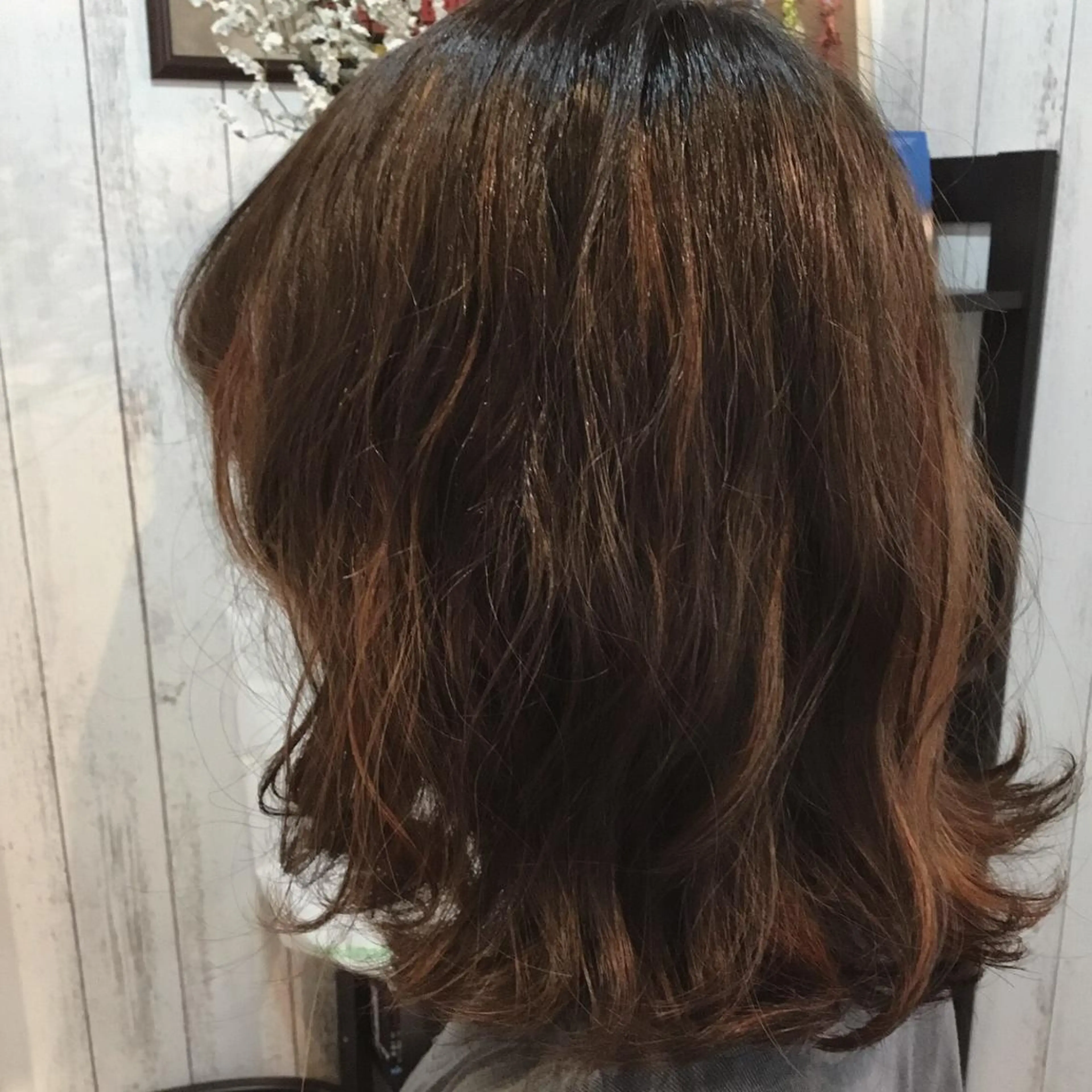 ミディアム カラー パーマ embrace エンブレイスのヘアスタイル