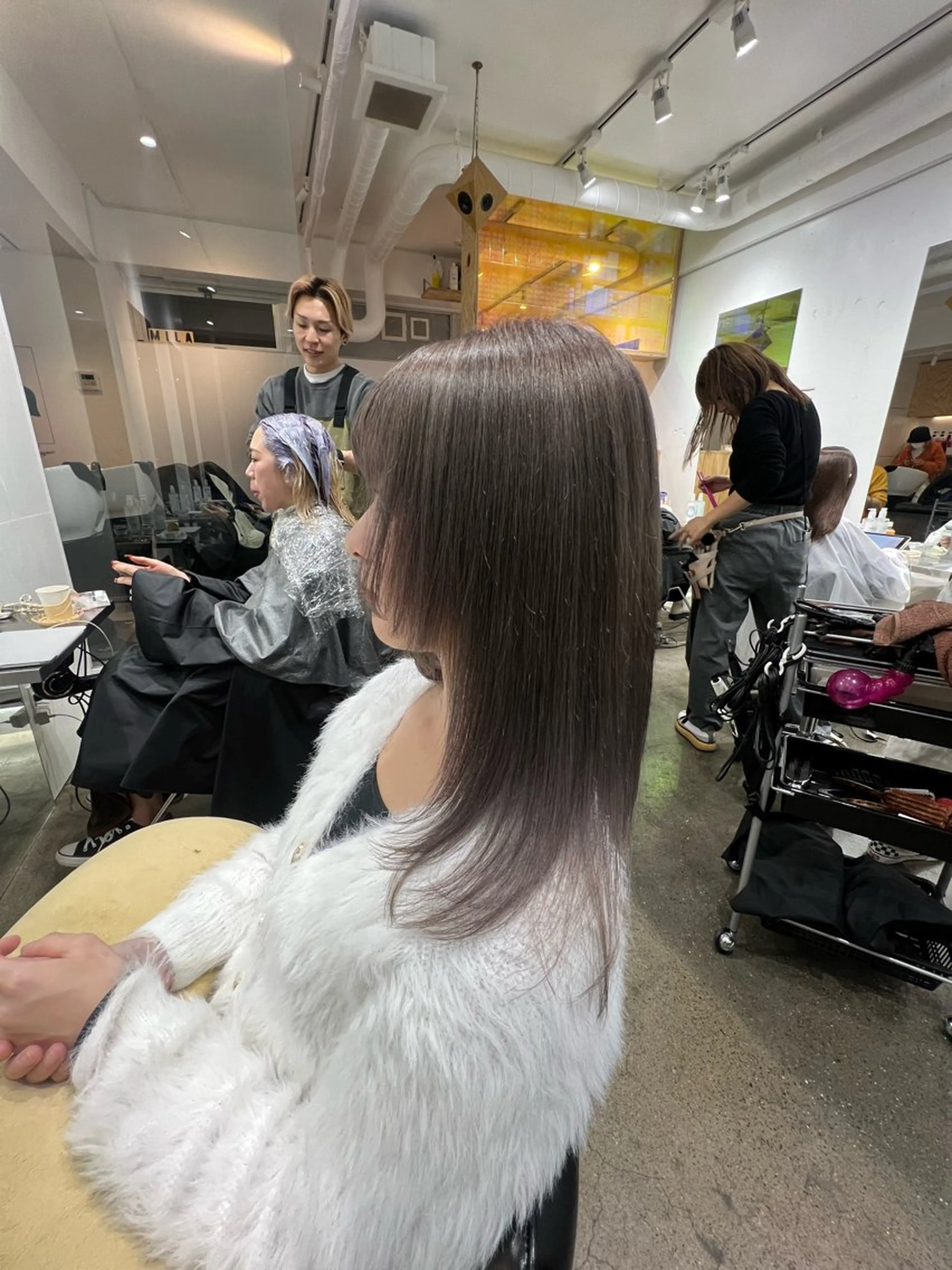 セミロング カラー ブリーチ ケアブリーチ ケアカラー ダブルカラー シルバー ヘアカラー トリートメント ヘッドスパ ✨髪質改善矯正× ブリーチ✨YU-KIのヘアスタイル