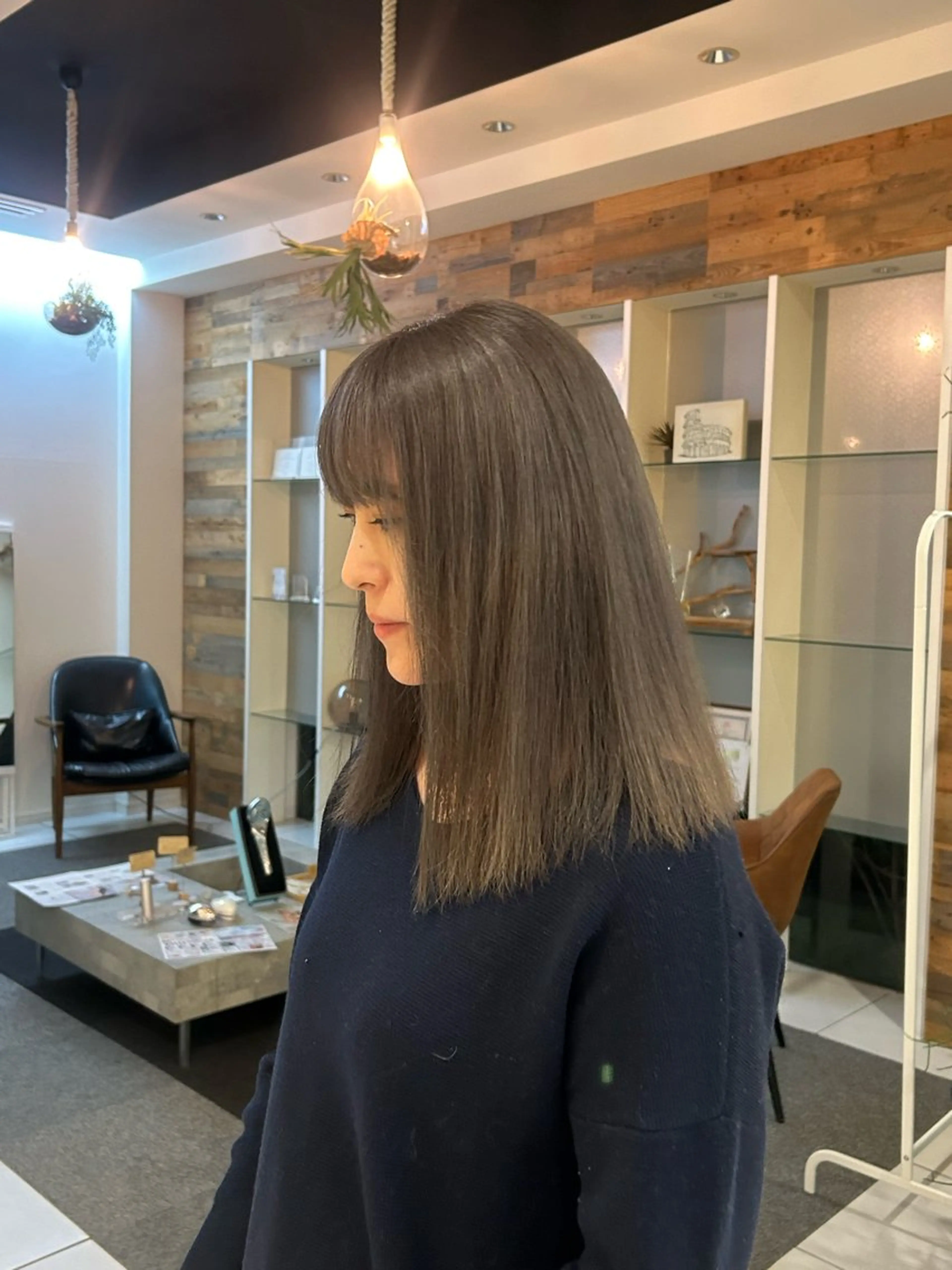 セミロング カラー ブリーチ グレージュ 髪質改善/ストレート パーマ長久手/ひかるのヘアスタイル