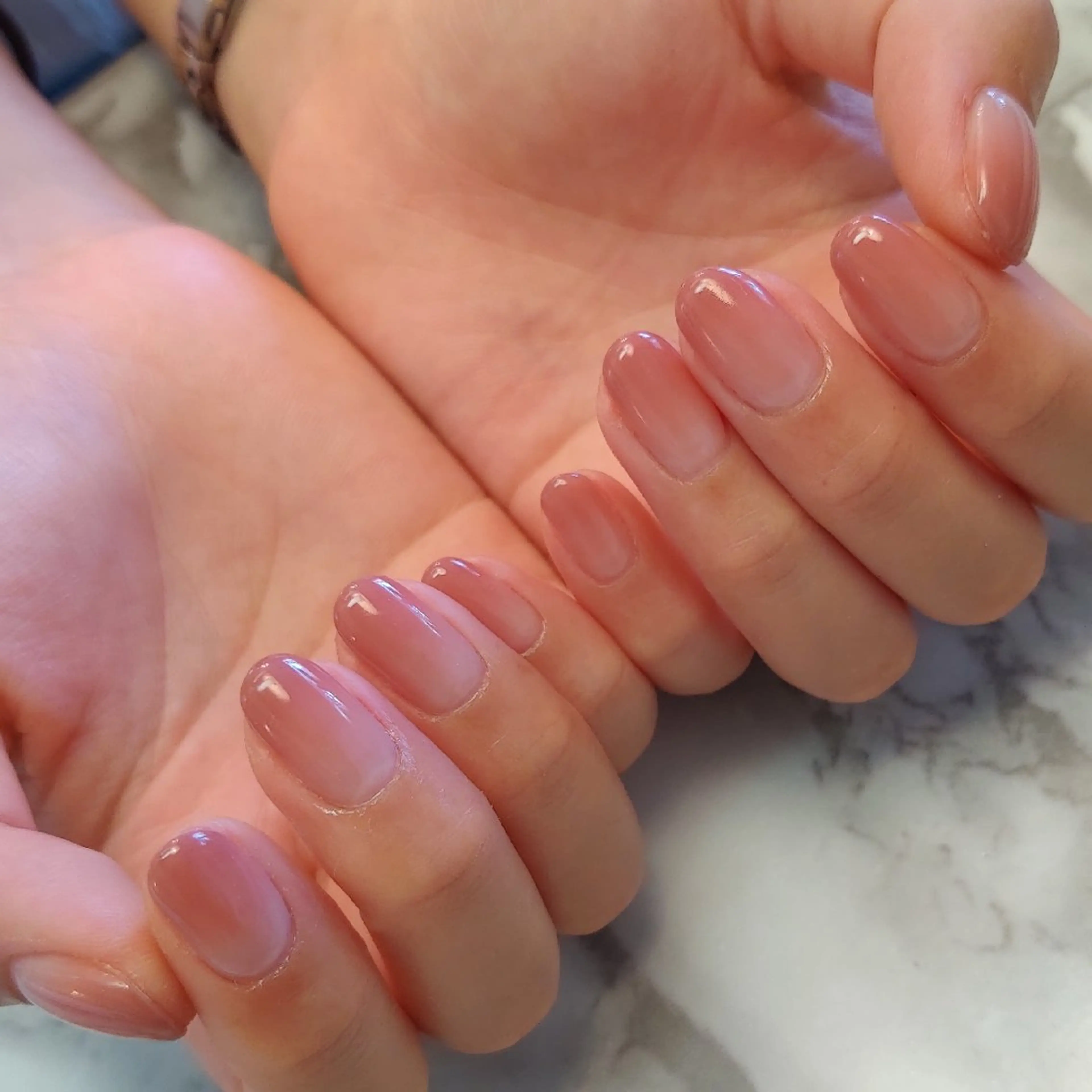 ネイル グラデーション ジェヌインネイル 河内のネイルデザイン