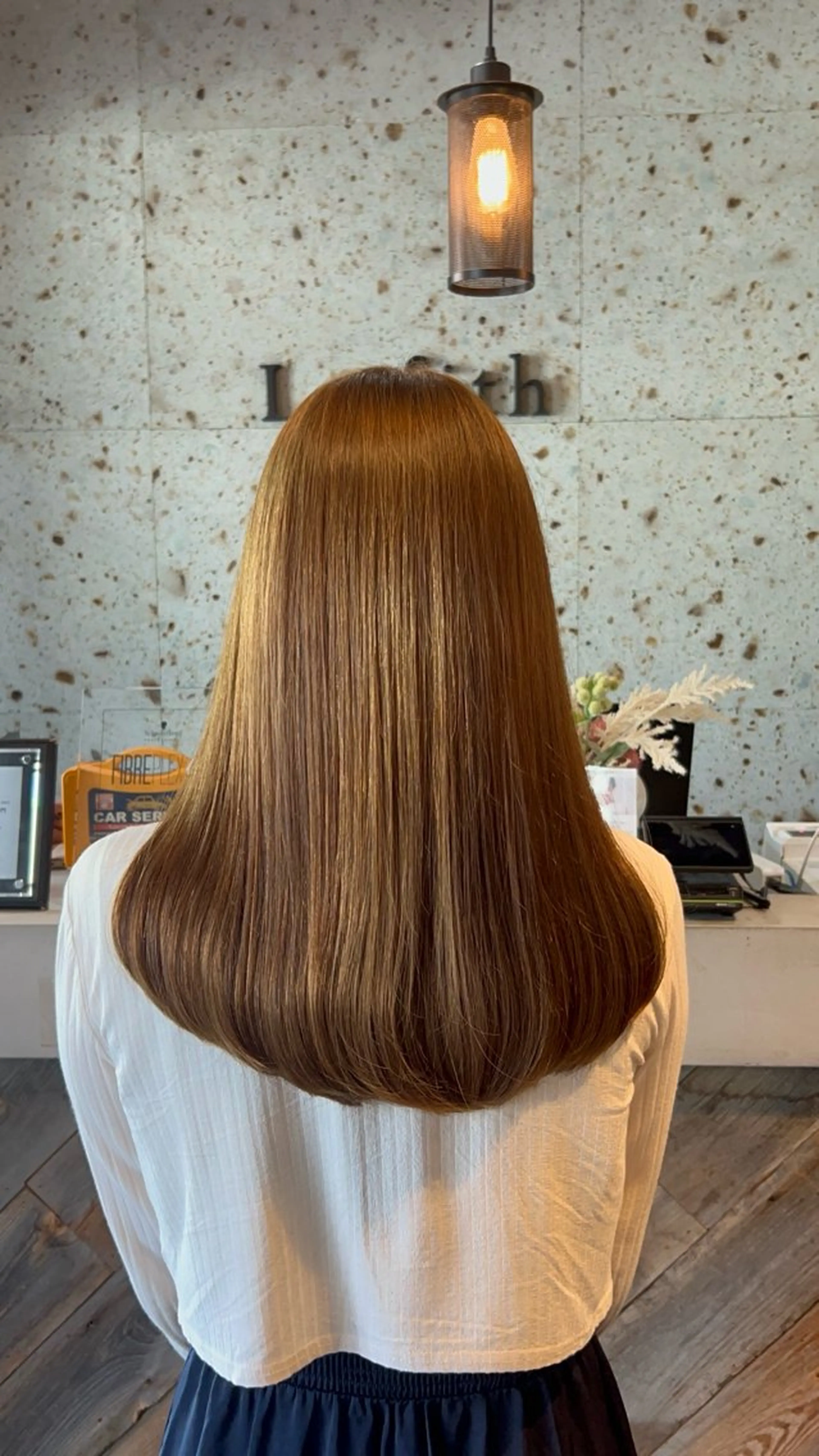 ロング lafith hair Glanz 桂所属・かじももな|縮毛矯正 |透明感カラーのヘアスタイル