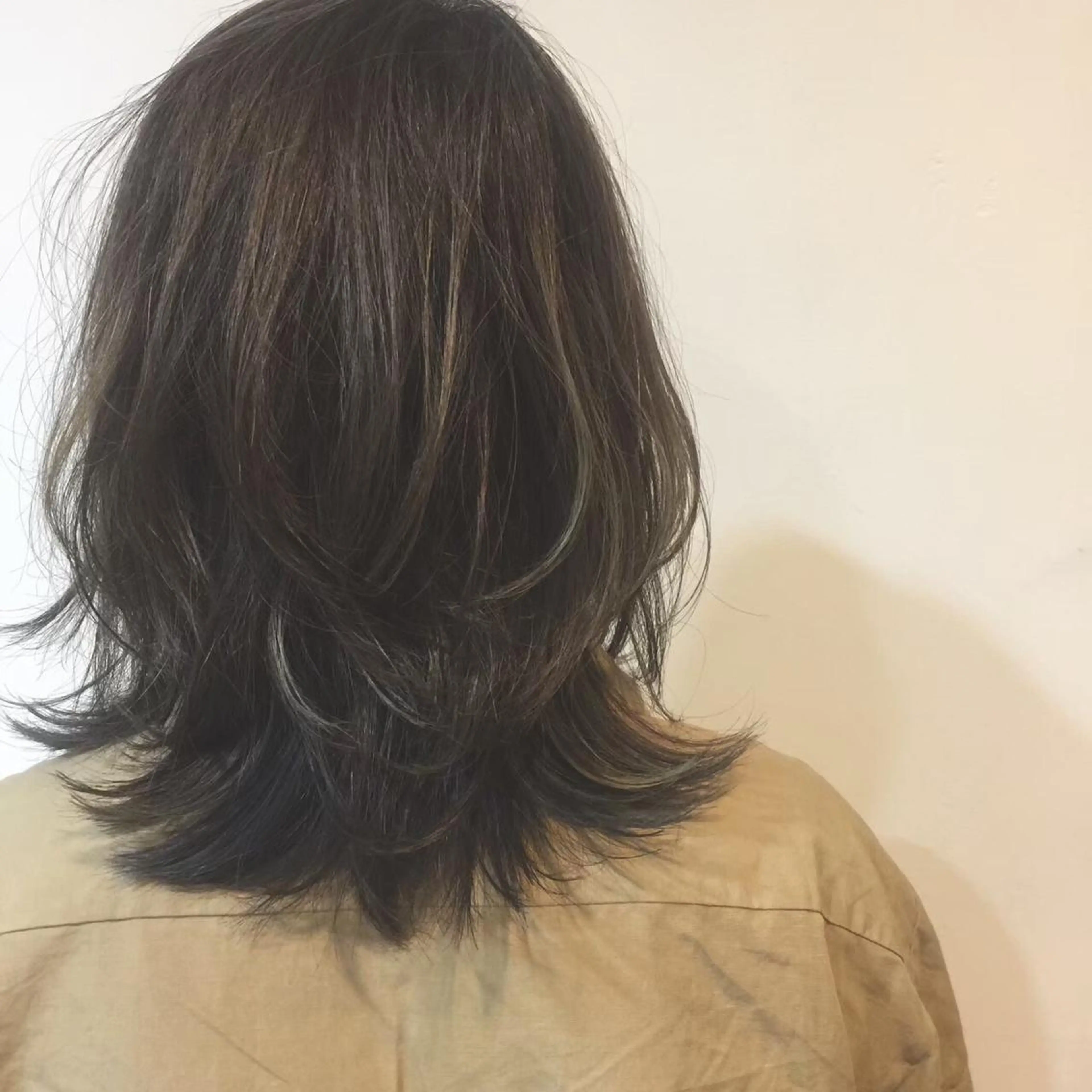 ミディアム カラー haconeco【ハコネコ】所属・小川 舜人のヘアスタイル