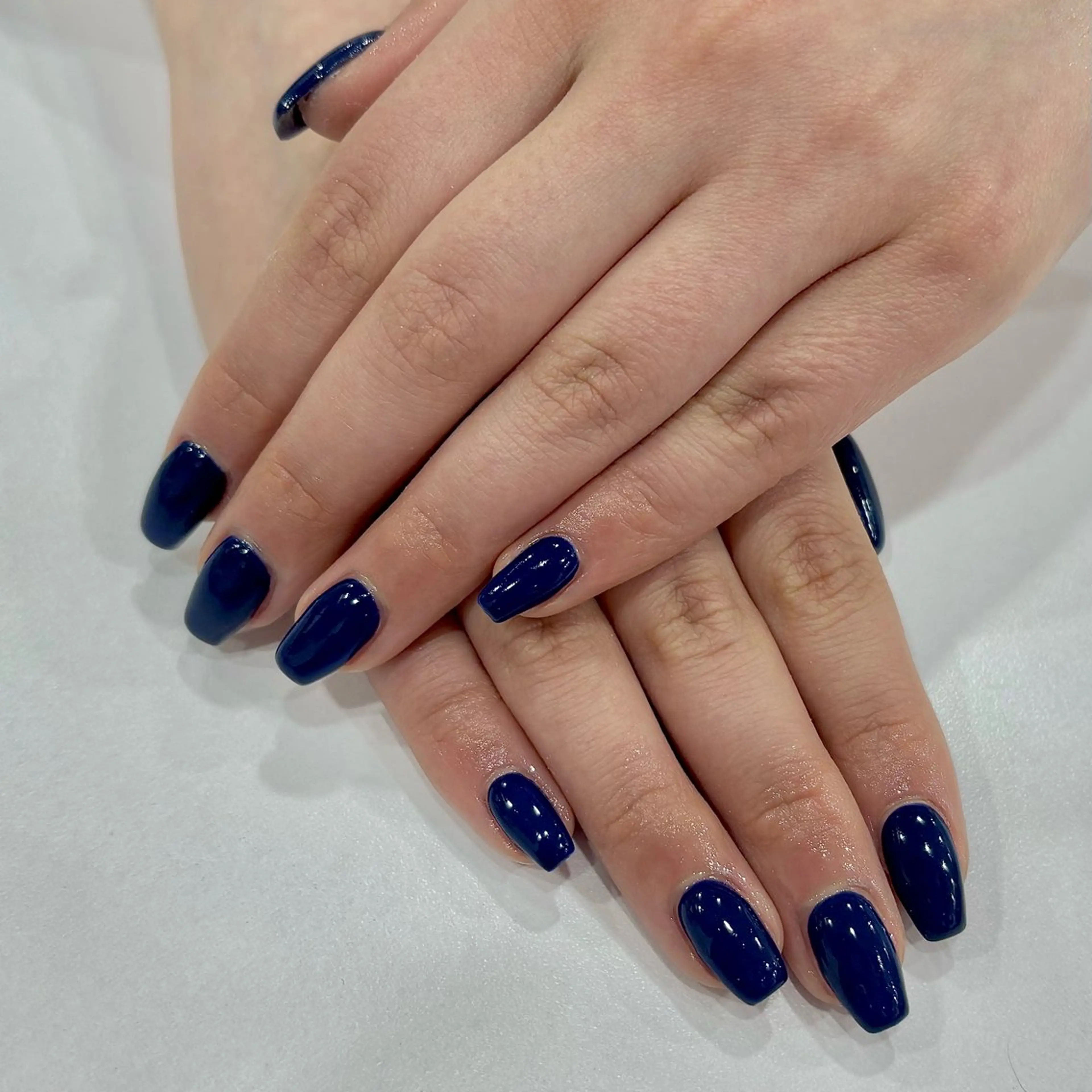 ネイル ネイビー ワンカラーネイル スクエアネイル アンリッシュ池袋 小泉のネイルデザイン