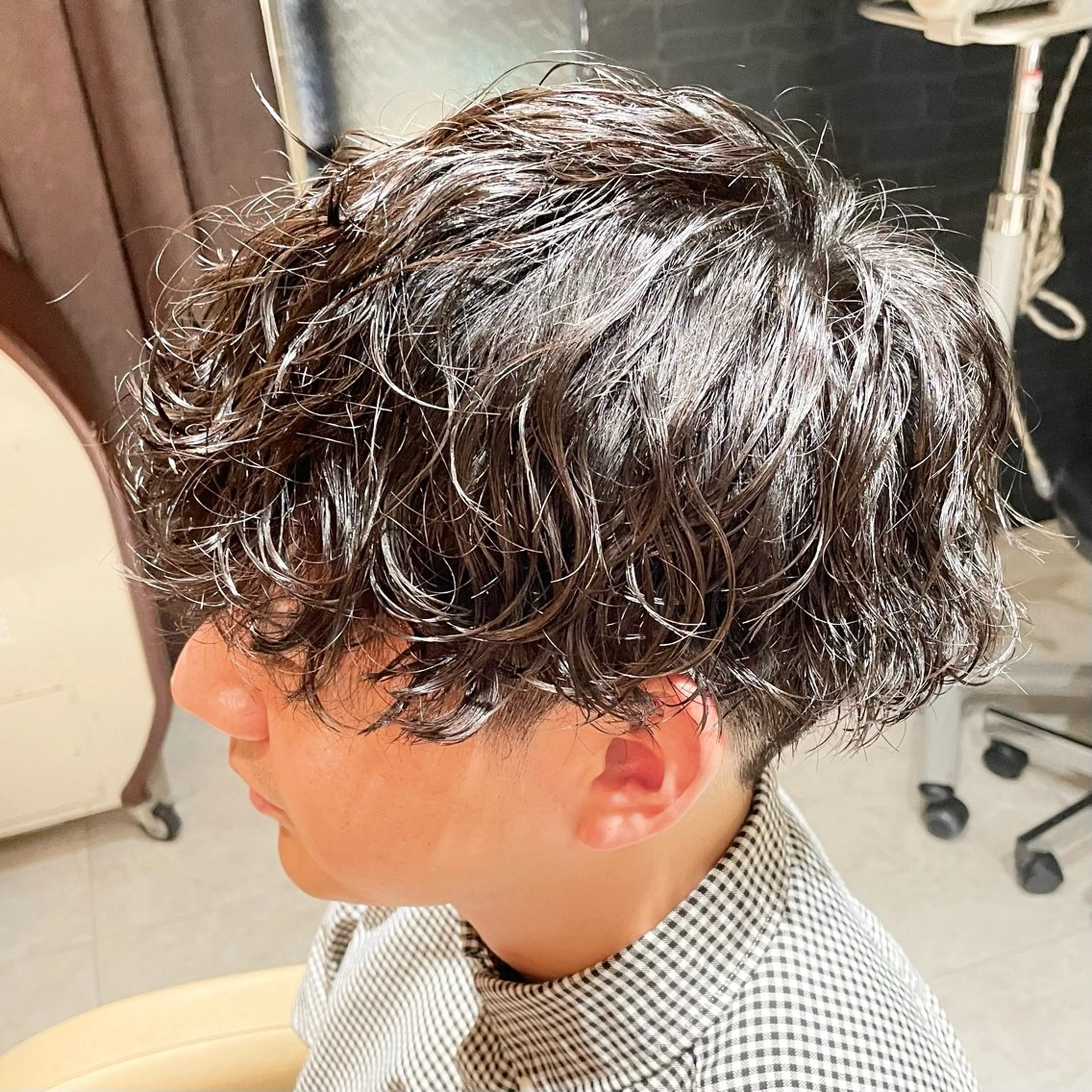 ショート パーマ メンズ メンズパーマ 波巻きパーマ メンズ専門美容師✂︎ 大庭勝己のヘアスタイル