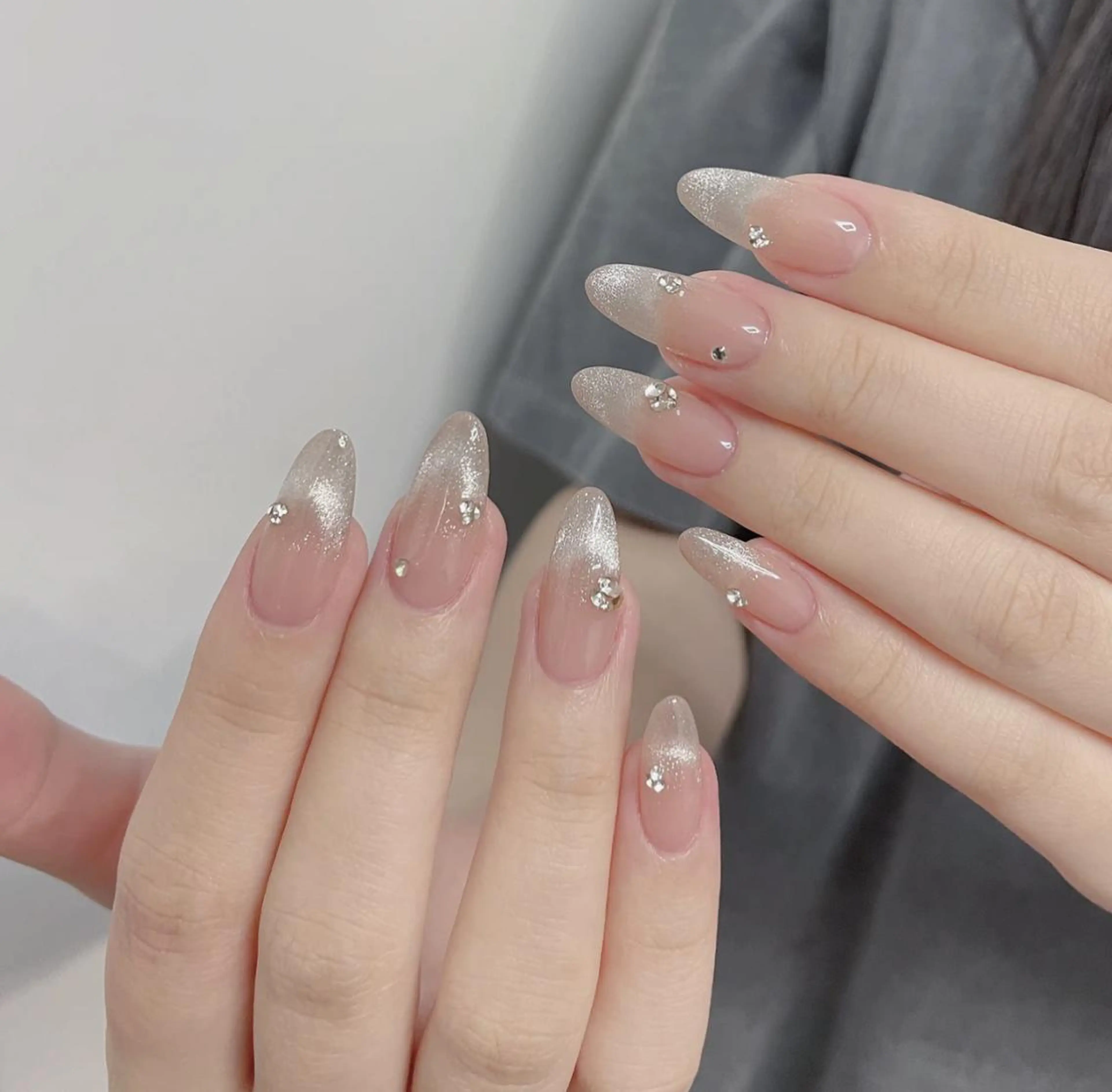 ネイル アートネイル 長さ出し ネイルチップ Queens マオのネイルデザイン