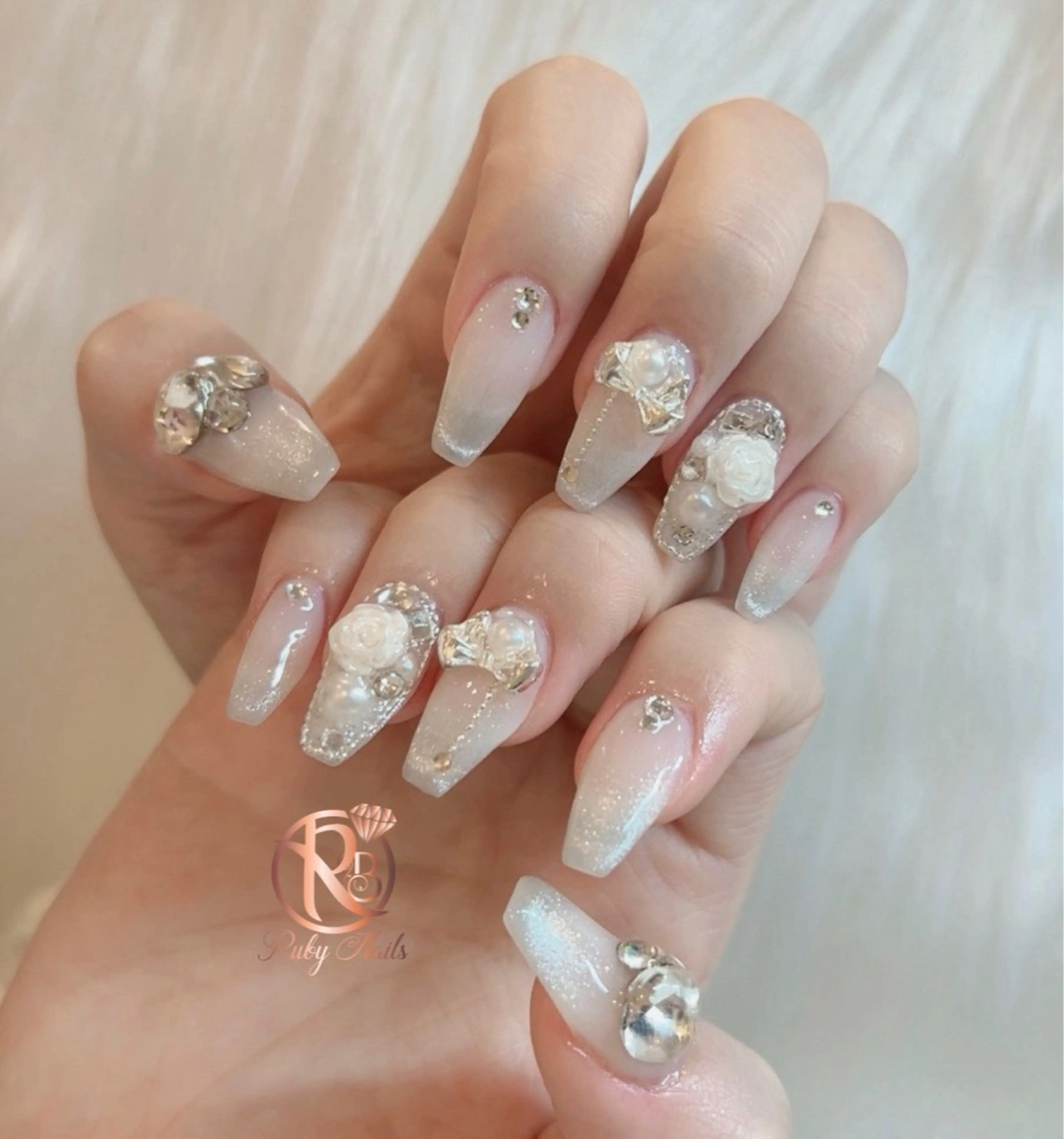 ネイル グラデーション キラキラネイル ピンク 春ネイル ワンホンネイル RUBY Nail 日暮里店のネイルデザイン