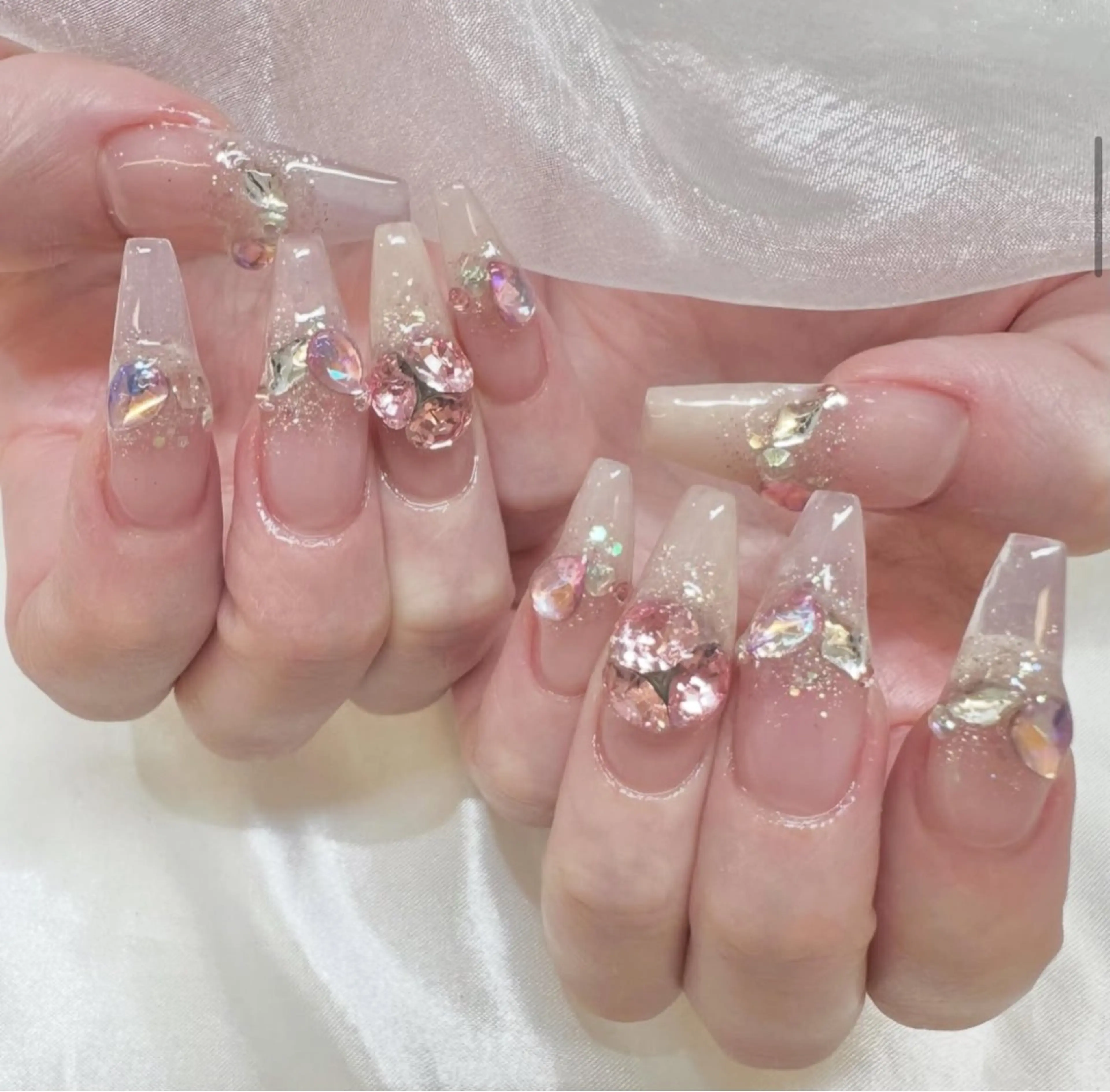 ネイル アートネイル フラワーネイル フレンチネイル ジェルネイル グラデーション ハンドネイル Ryunail所属・Ryu Nail NekoChanのネイルデザイン