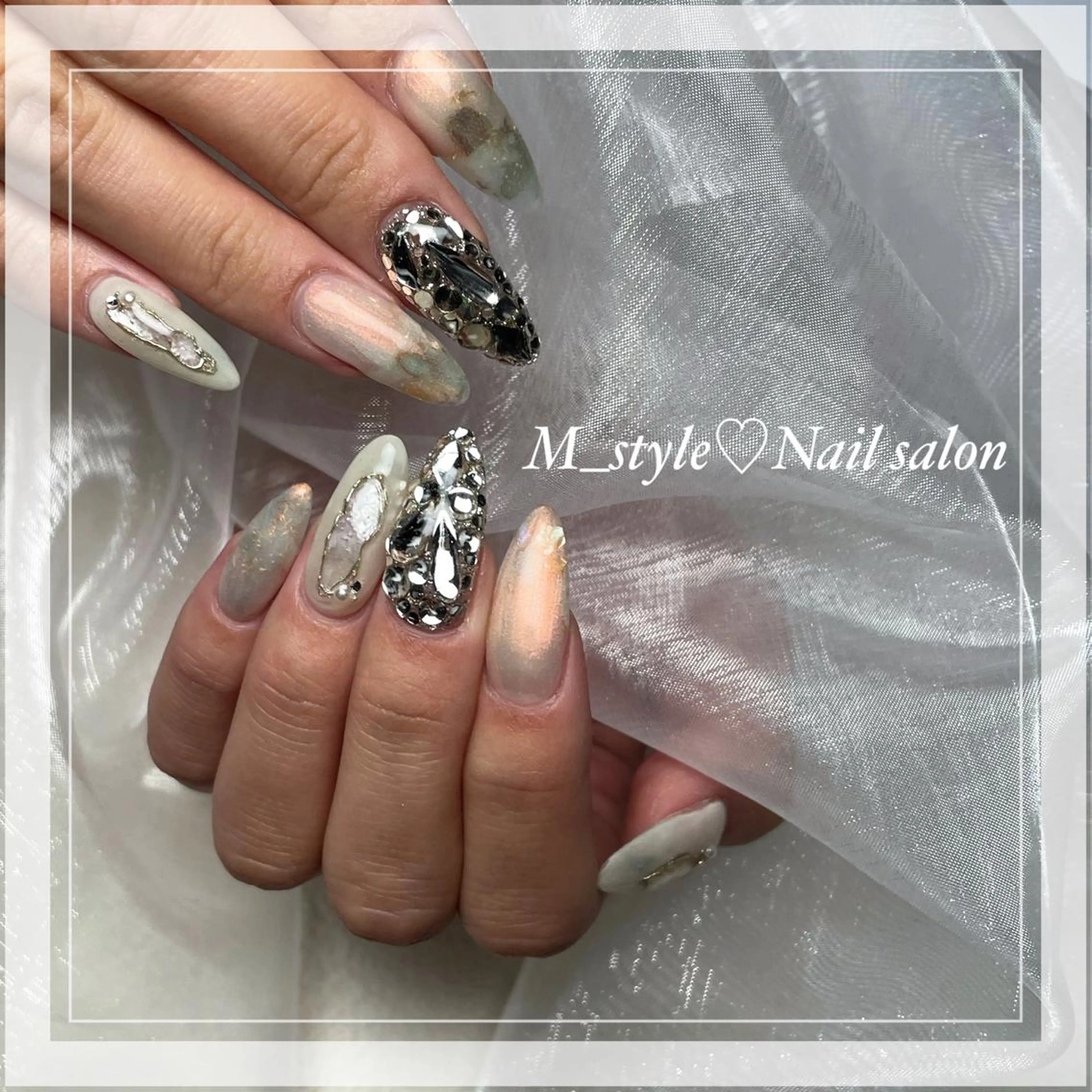 ロング ネイル 下妻市ﾈｲﾙｻﾛﾝ M_styleのネイルデザイン