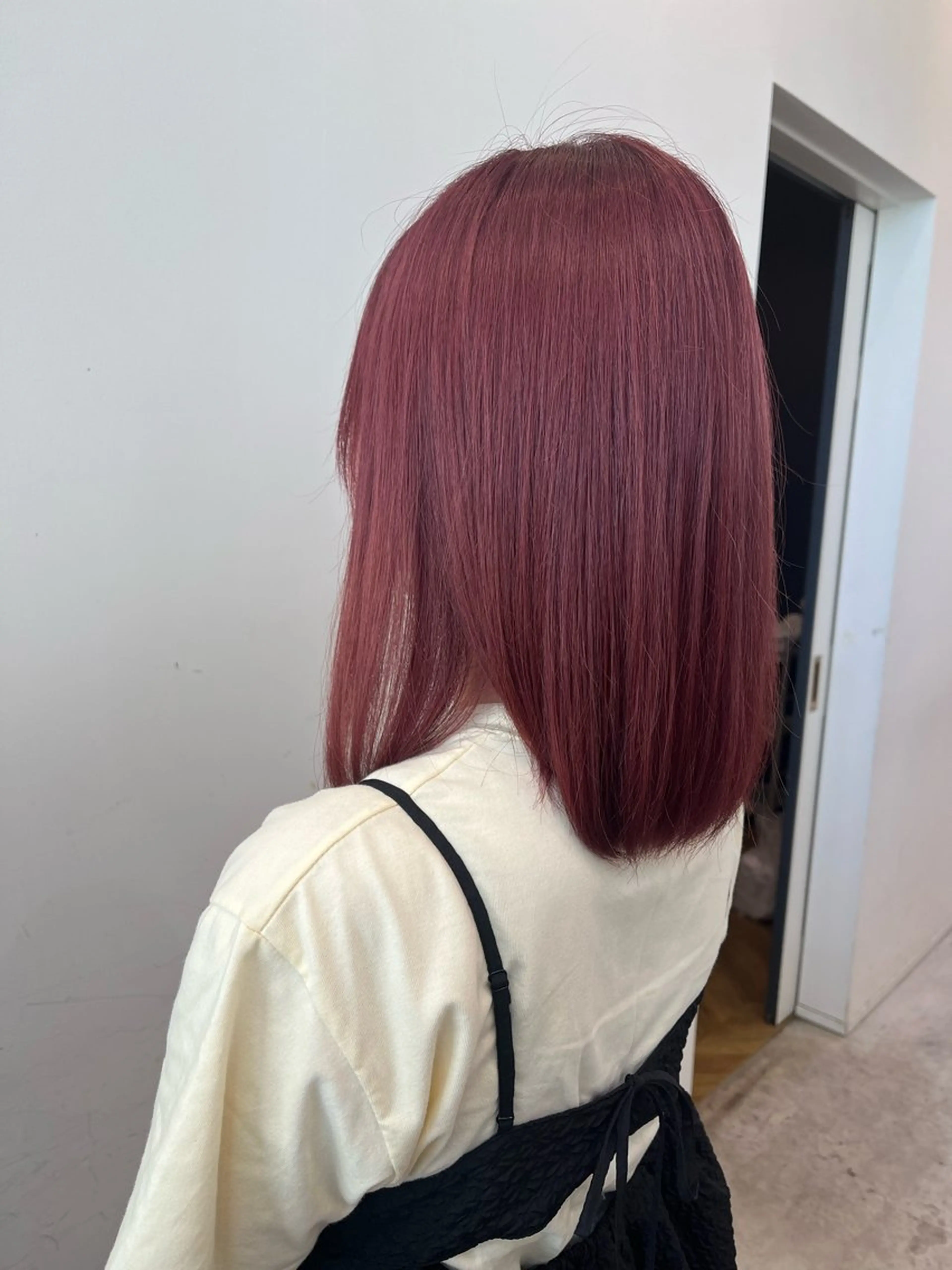 ショート カラー ブリーチ 黒川 結唯のヘアスタイル