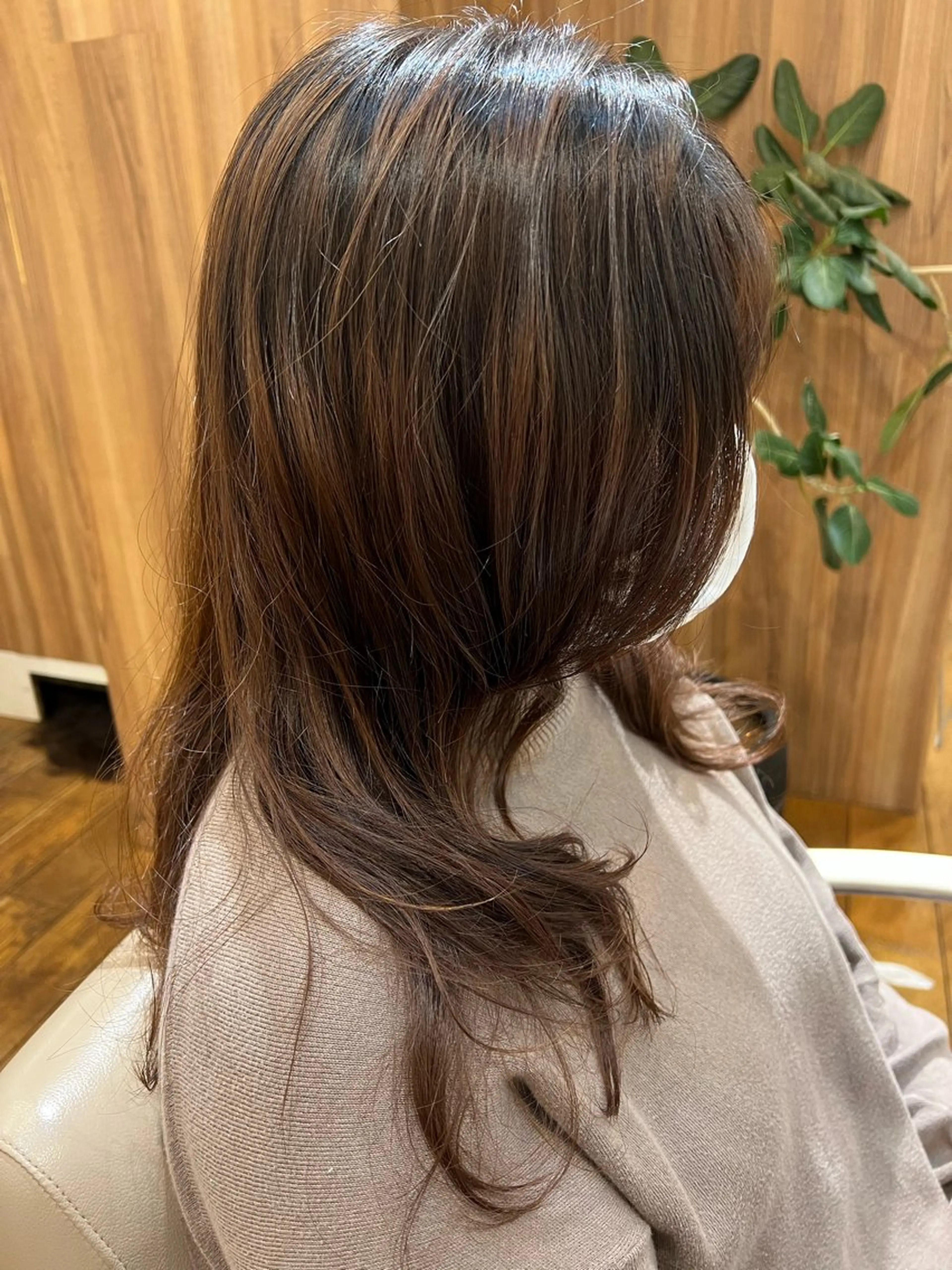 セミロング セミロングパーマ 村中 逸紀のヘアスタイル