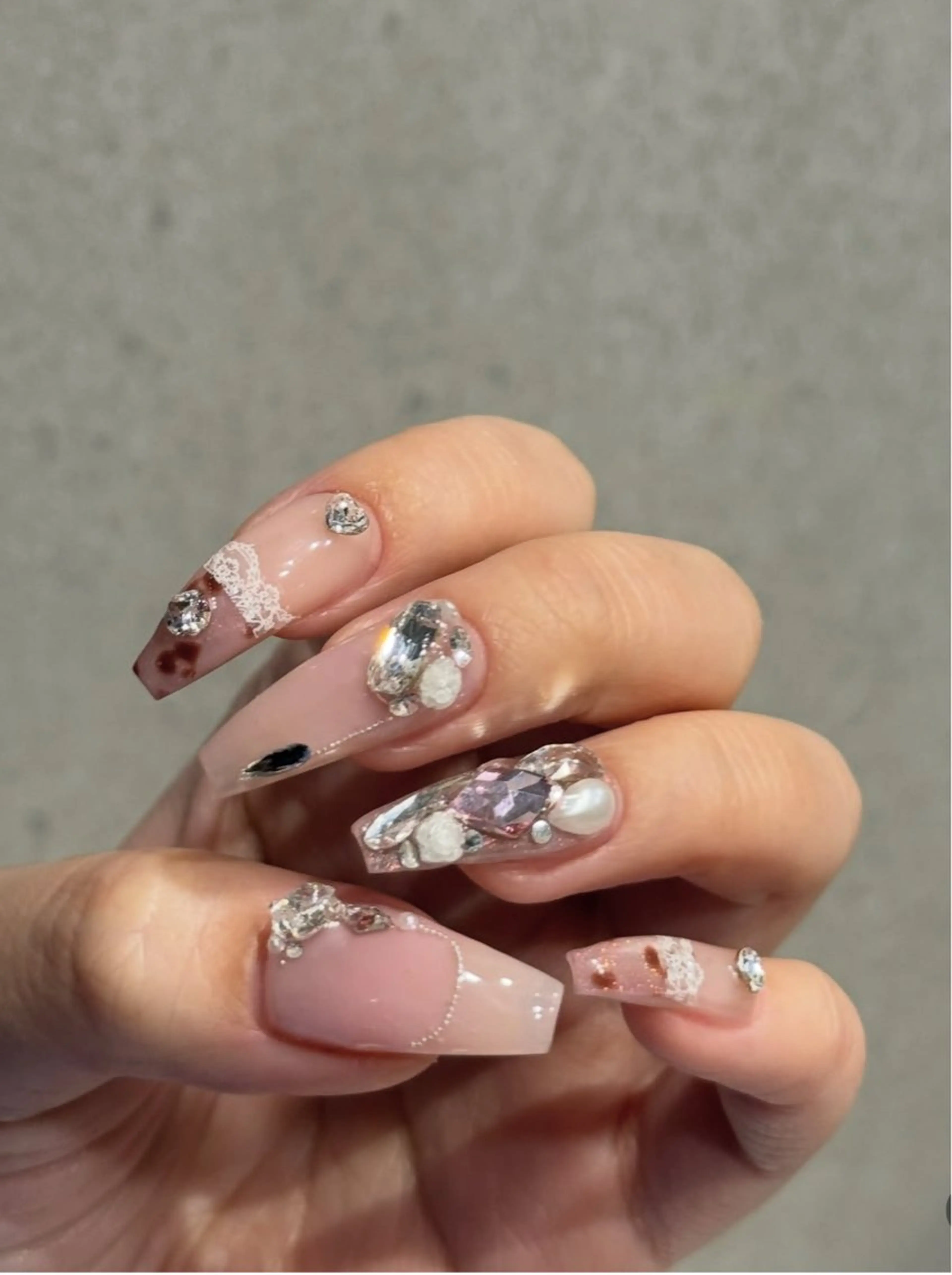 ネイル アニマル柄 オーロラネイル チークネイル フラッシュネイル ジェルネイル ハンドネイル Lyna 池袋のネイルデザイン