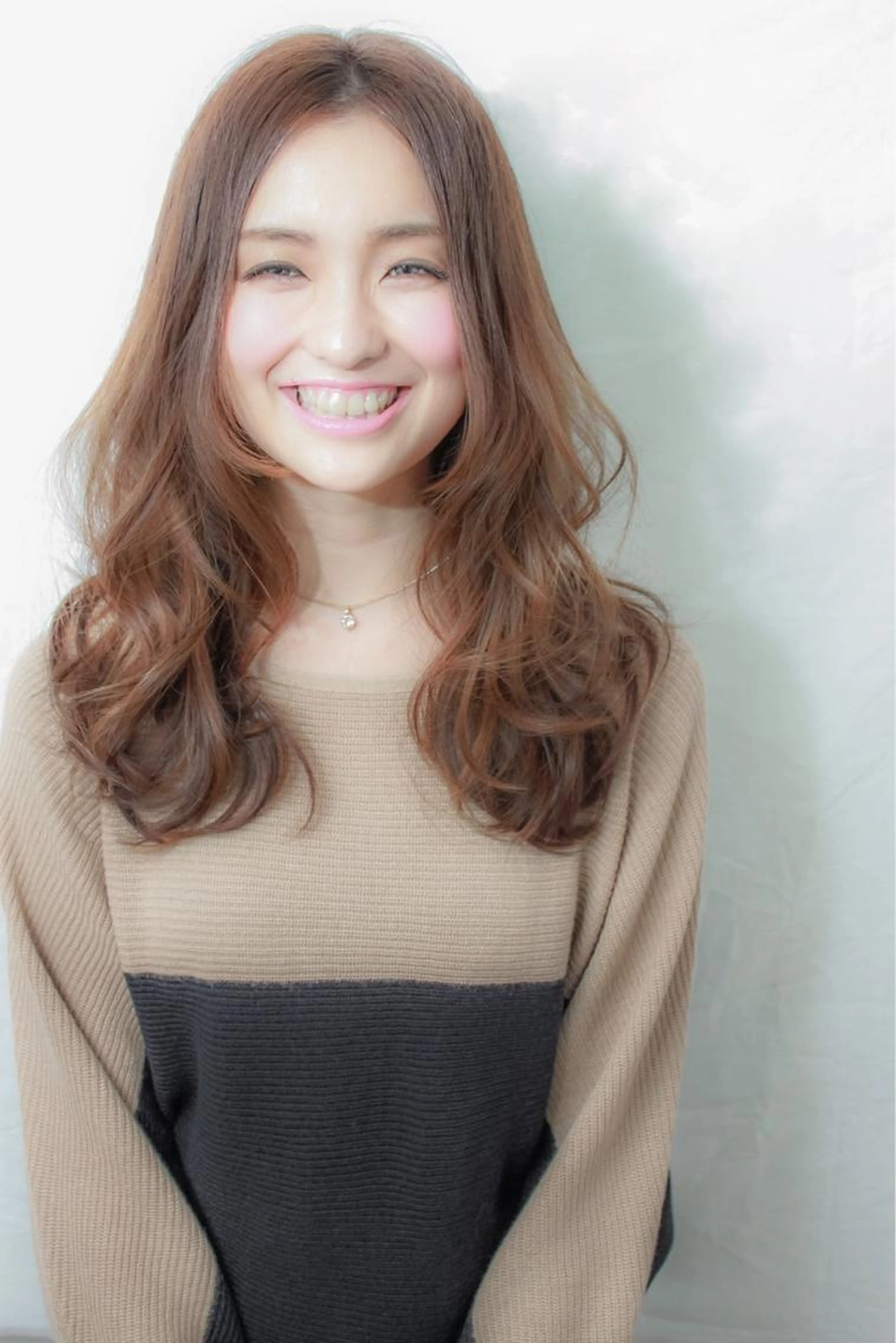 カット+ダメージレスカラー+トリートメントの写真