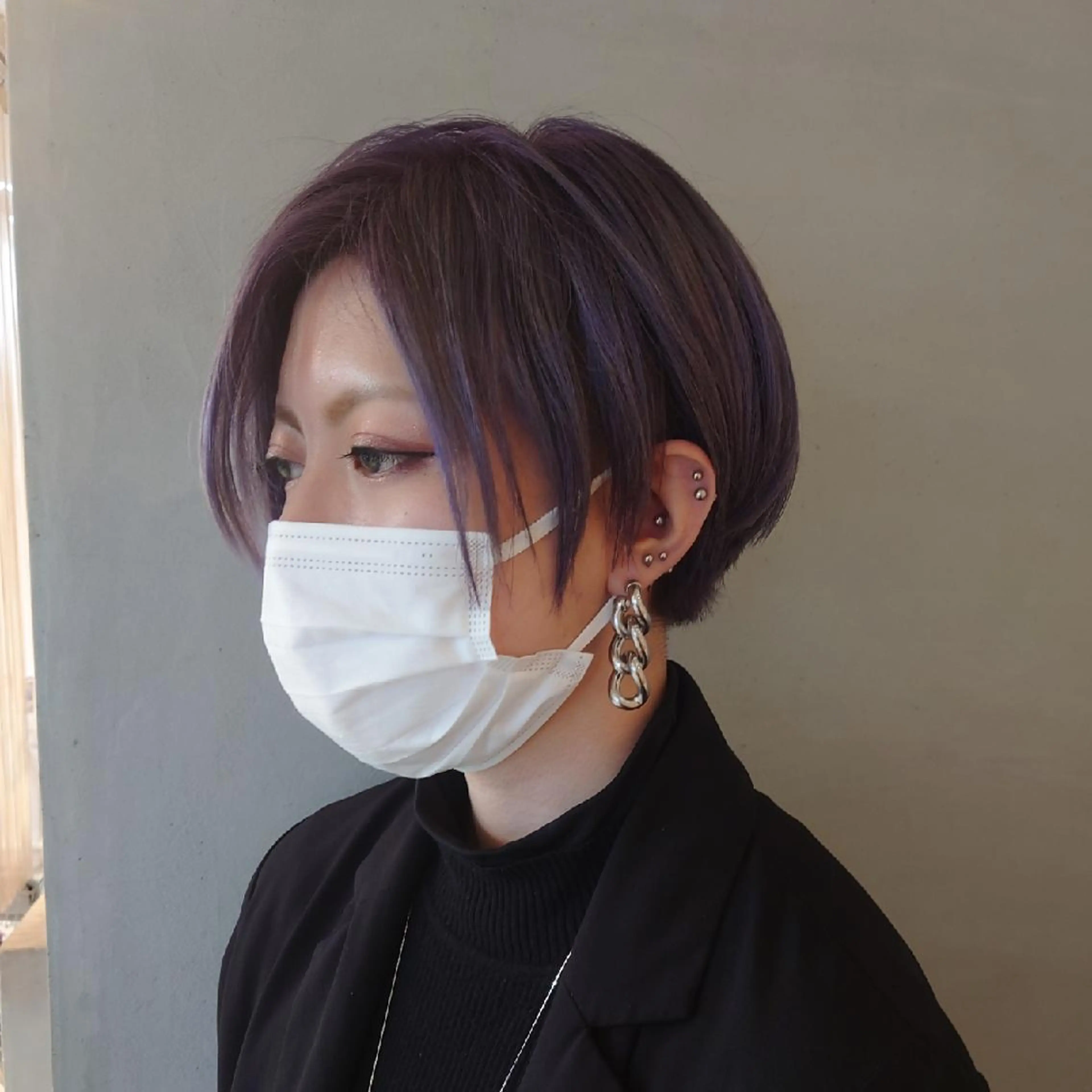 ショート パープルカラー ヘアカラー Roji 米田 真一のヘアスタイル