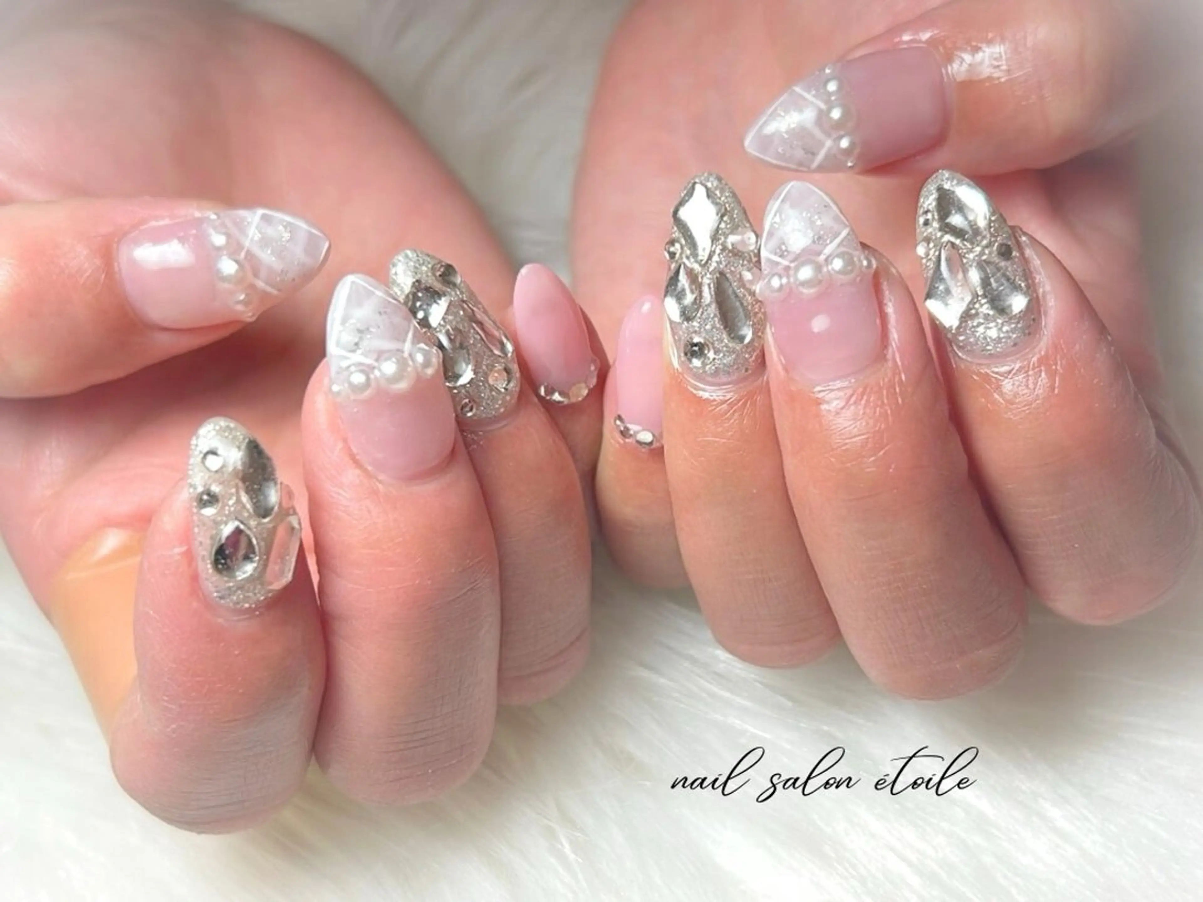 ネイル ピンク ストーンネイル ハンドネイル nail salon étoileのネイルデザイン