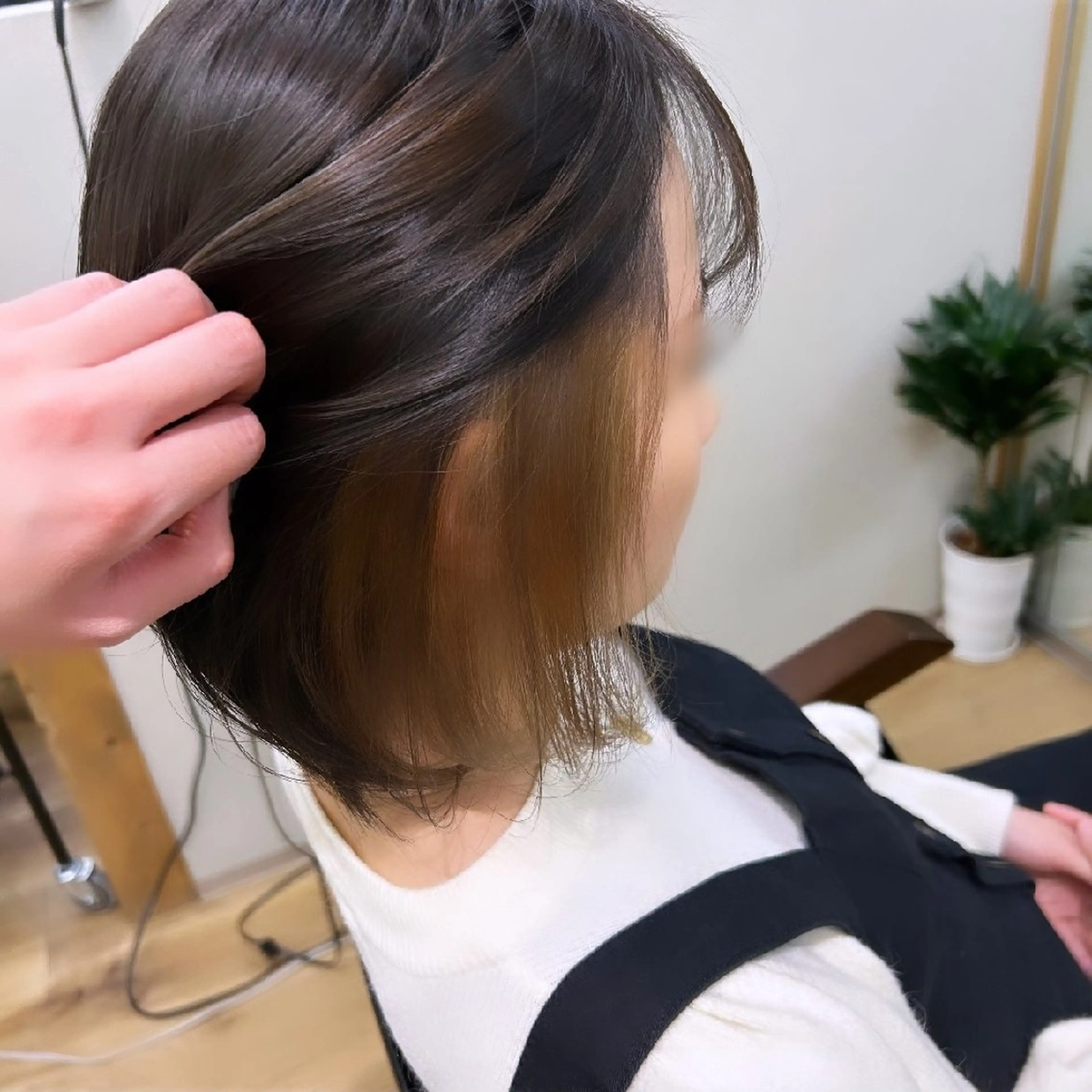 インナーカラー+髪質改善カラー+生トリートメントの写真