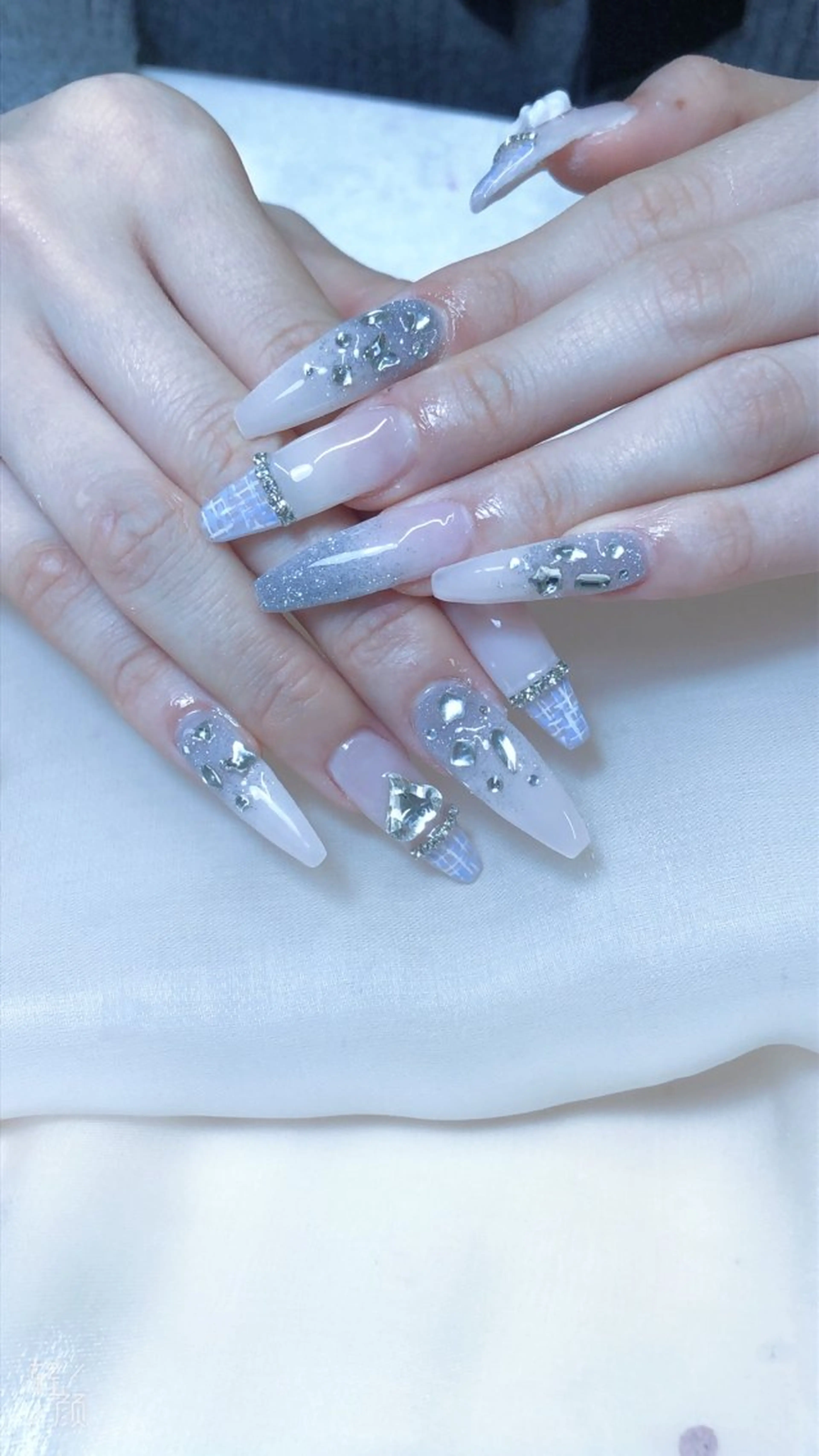 ネイル LR.ONE ヨウのネイルデザイン