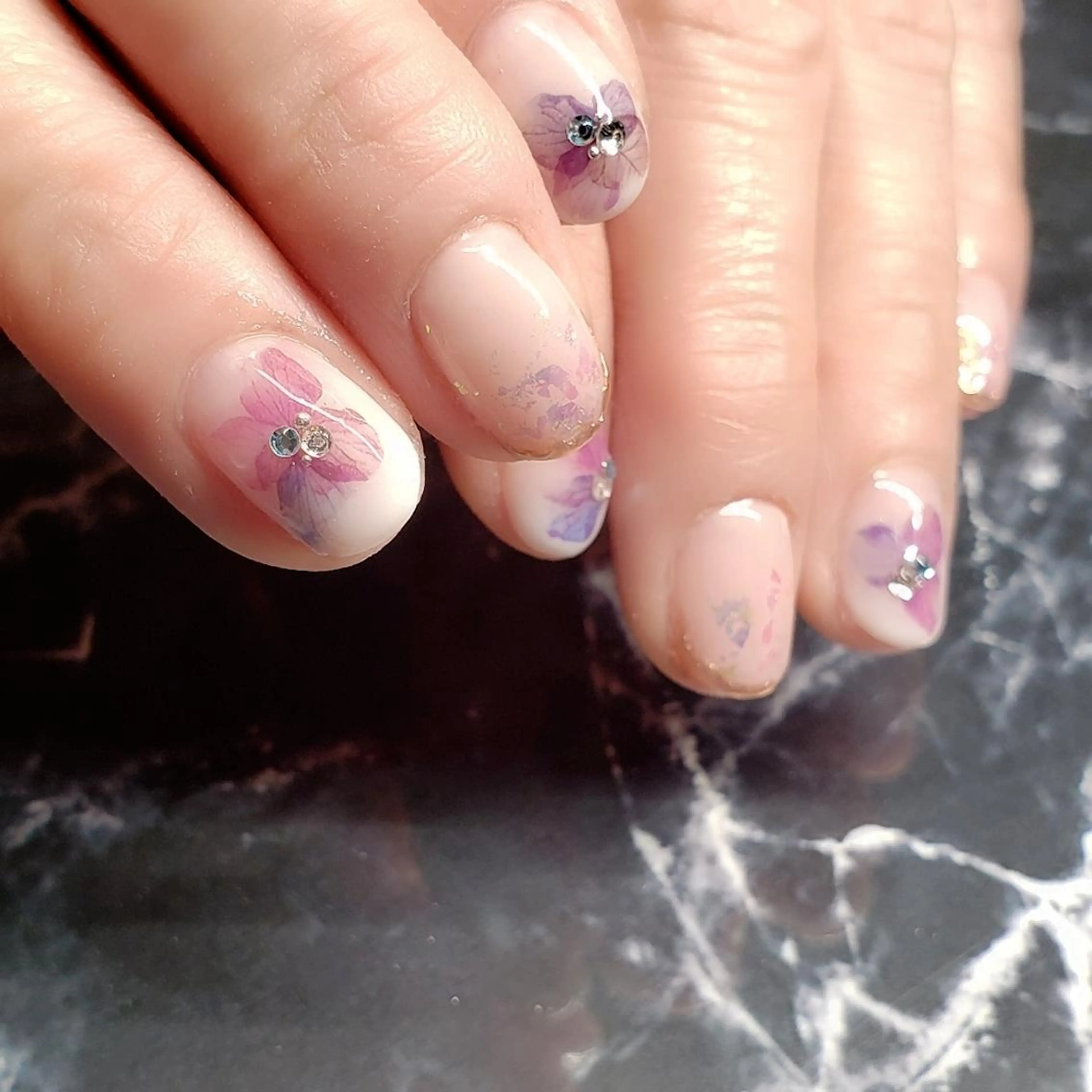 ネイル クロキ 。のネイルデザイン