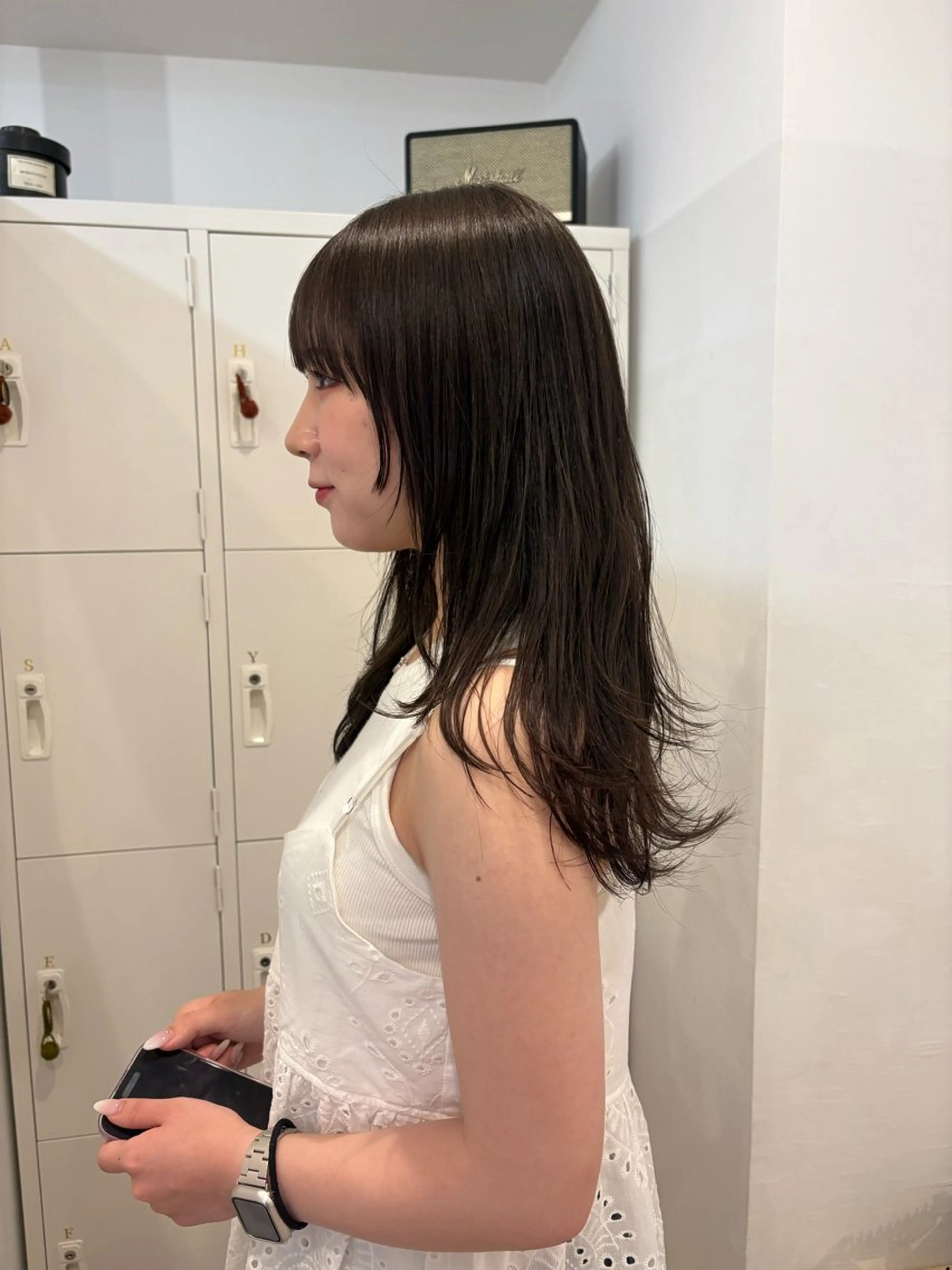 ミディアム レイヤーカット カット フクシママユ / 柔らかカラーのヘアスタイル