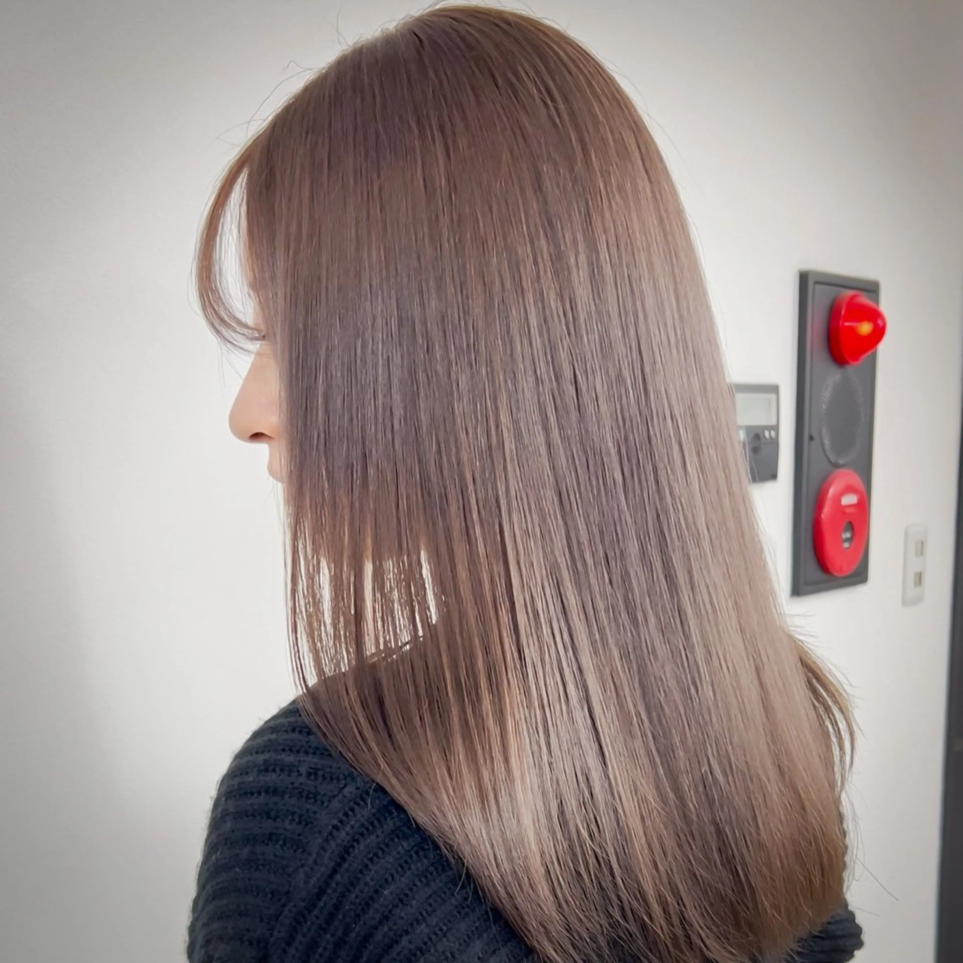 セミロング カラー グレージュ ヘアカラー トリートメント 🥇近藤 恭輔🥇 Recharme新保のヘアスタイル