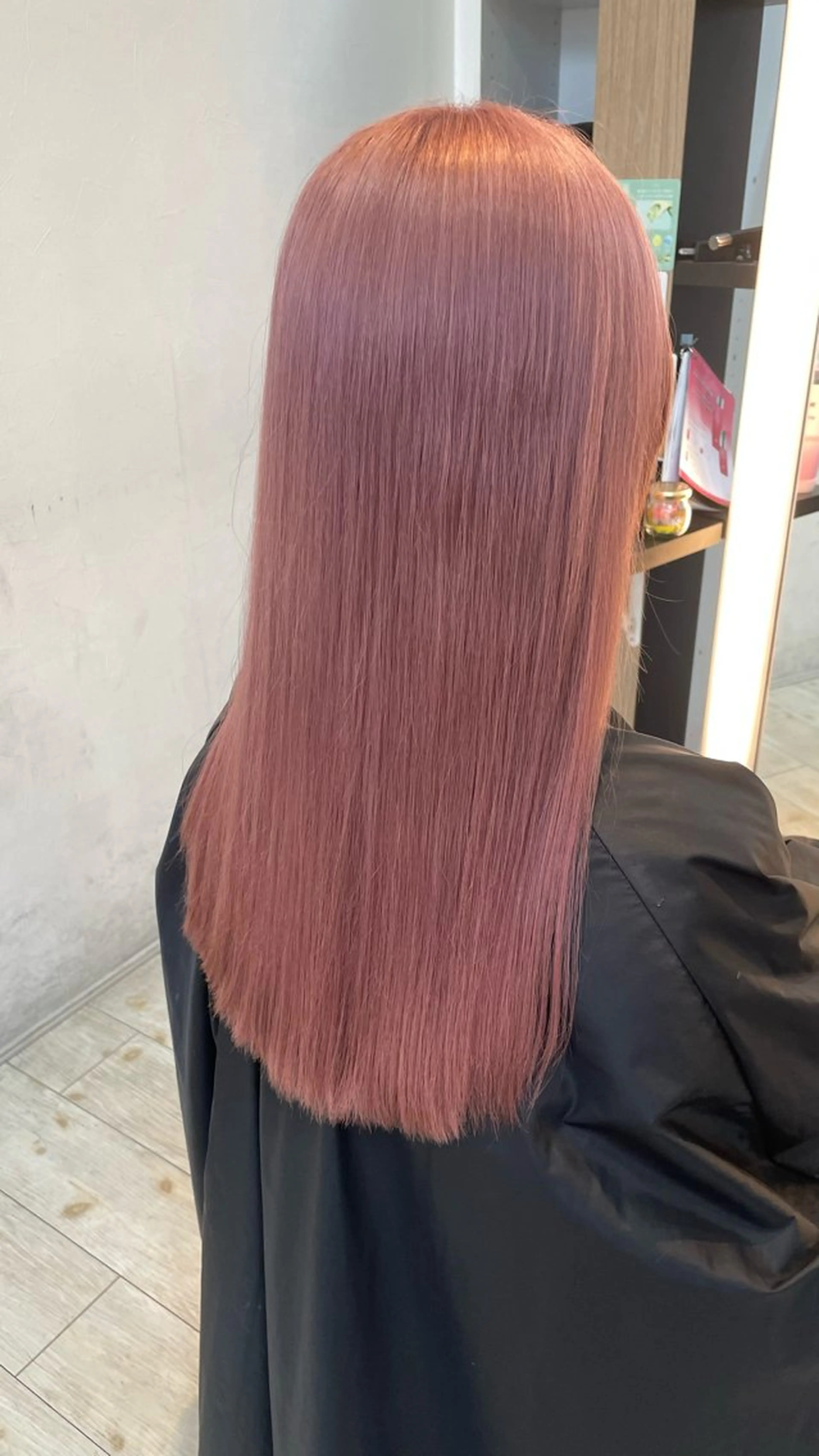 ロング カラー ヘアカラー トリートメント ブリーチ/髪質改善/ ハイトーン/暖色のヘアスタイル