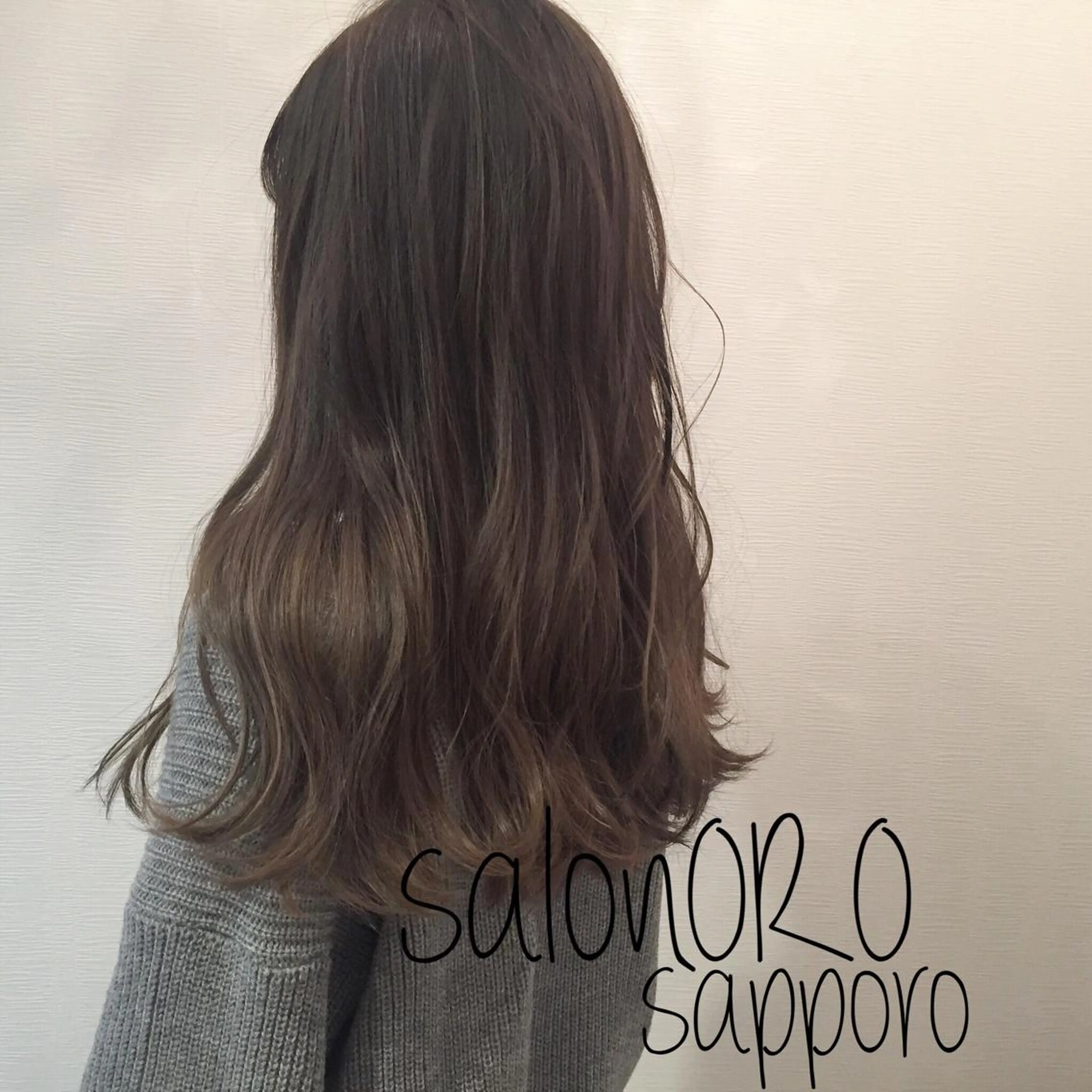 カラー ベージュカラー ブリーチ グラデーションカラー グレージュ オリーブグレージュ toiro by lien hair atelier所属・池田 真由美のヘアスタイル