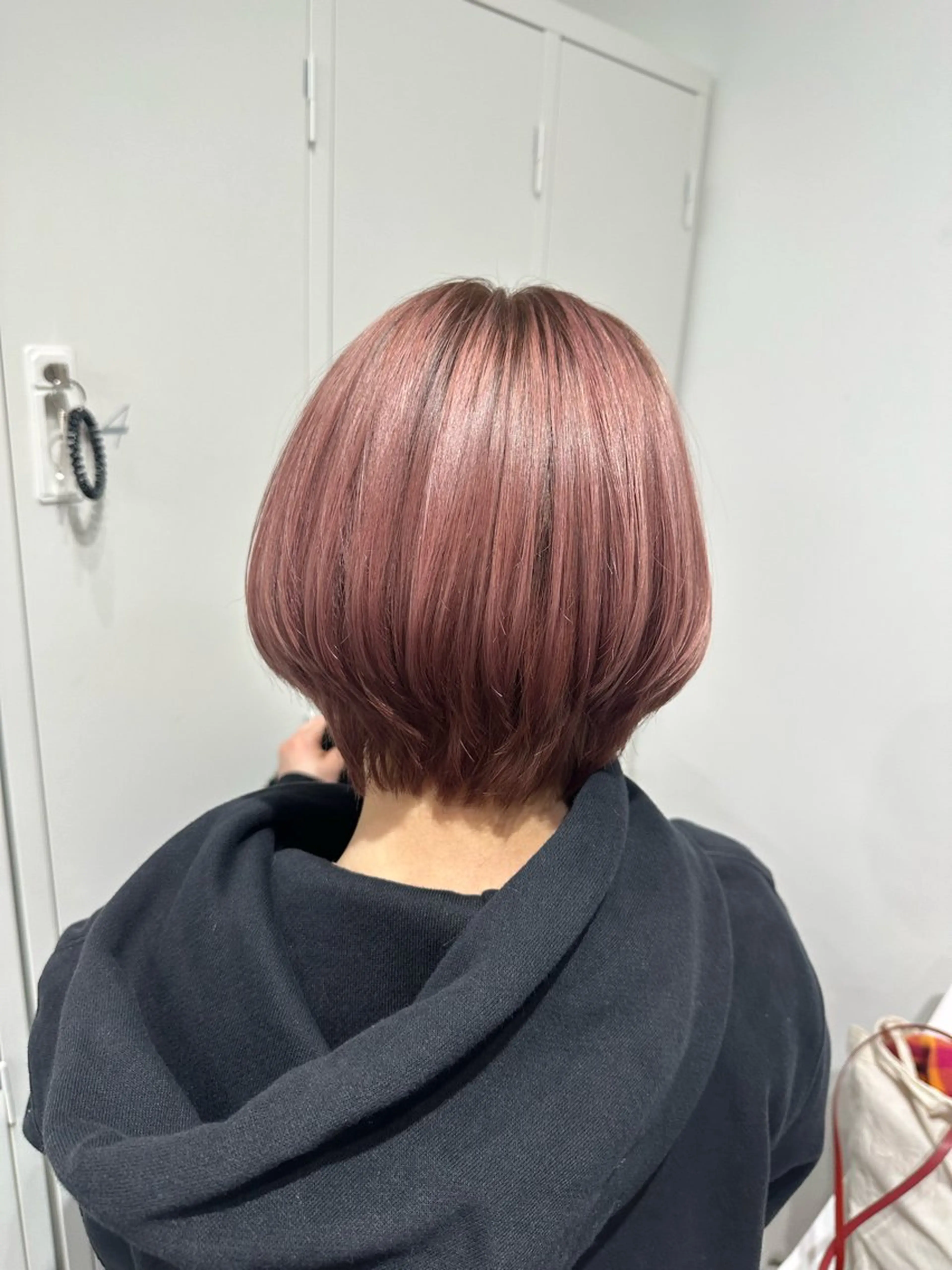 ショート カラー ヘアアレンジ ヘアカラー トリートメント ⭐️柏木皇気ブリーチ ムラ修正/他店直しのヘアスタイル