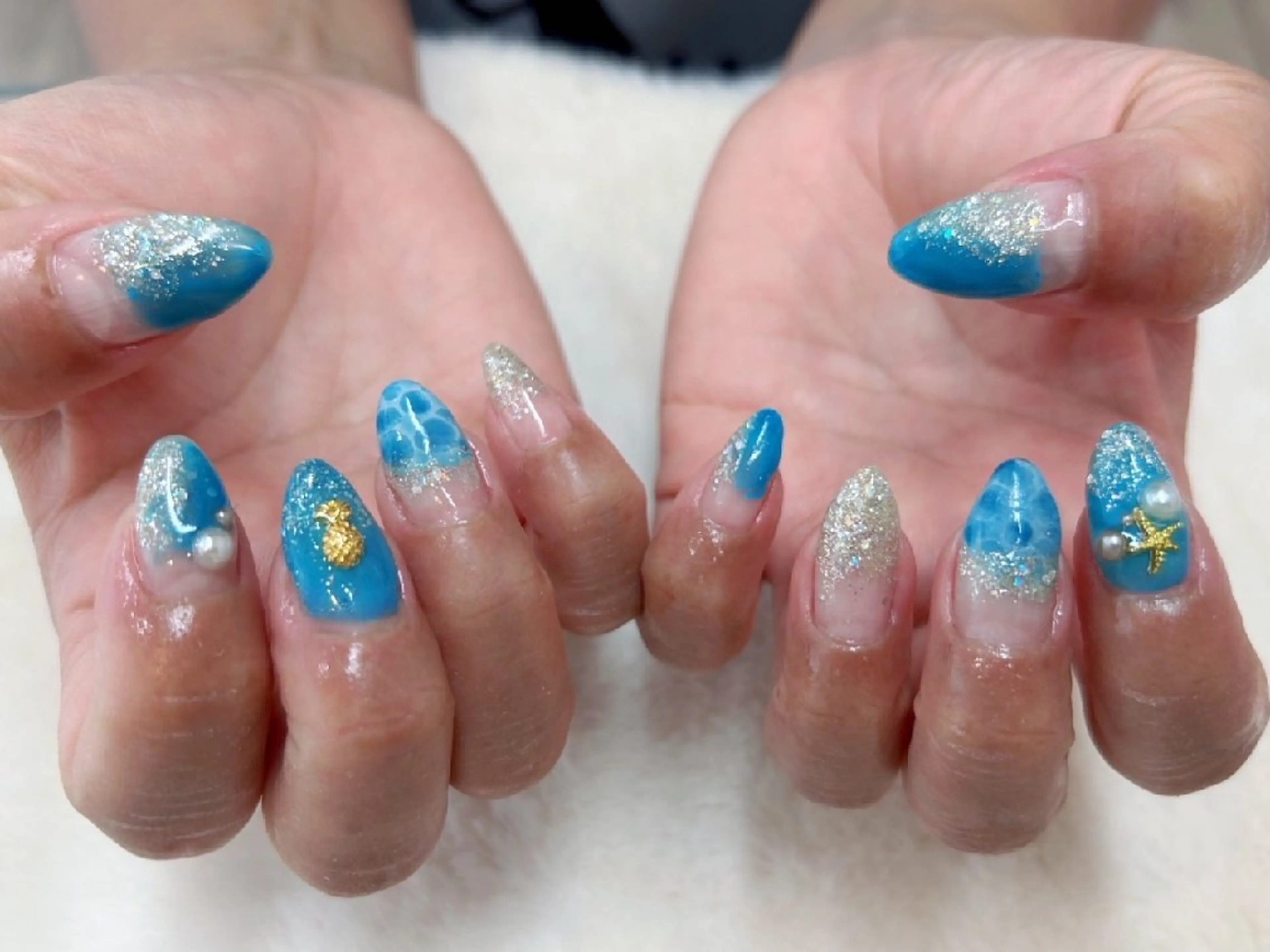 ネイル グラデーション 夏ネイル ハンドネイル ハンドケア 心斎橋Salon Epokkuのネイルデザイン