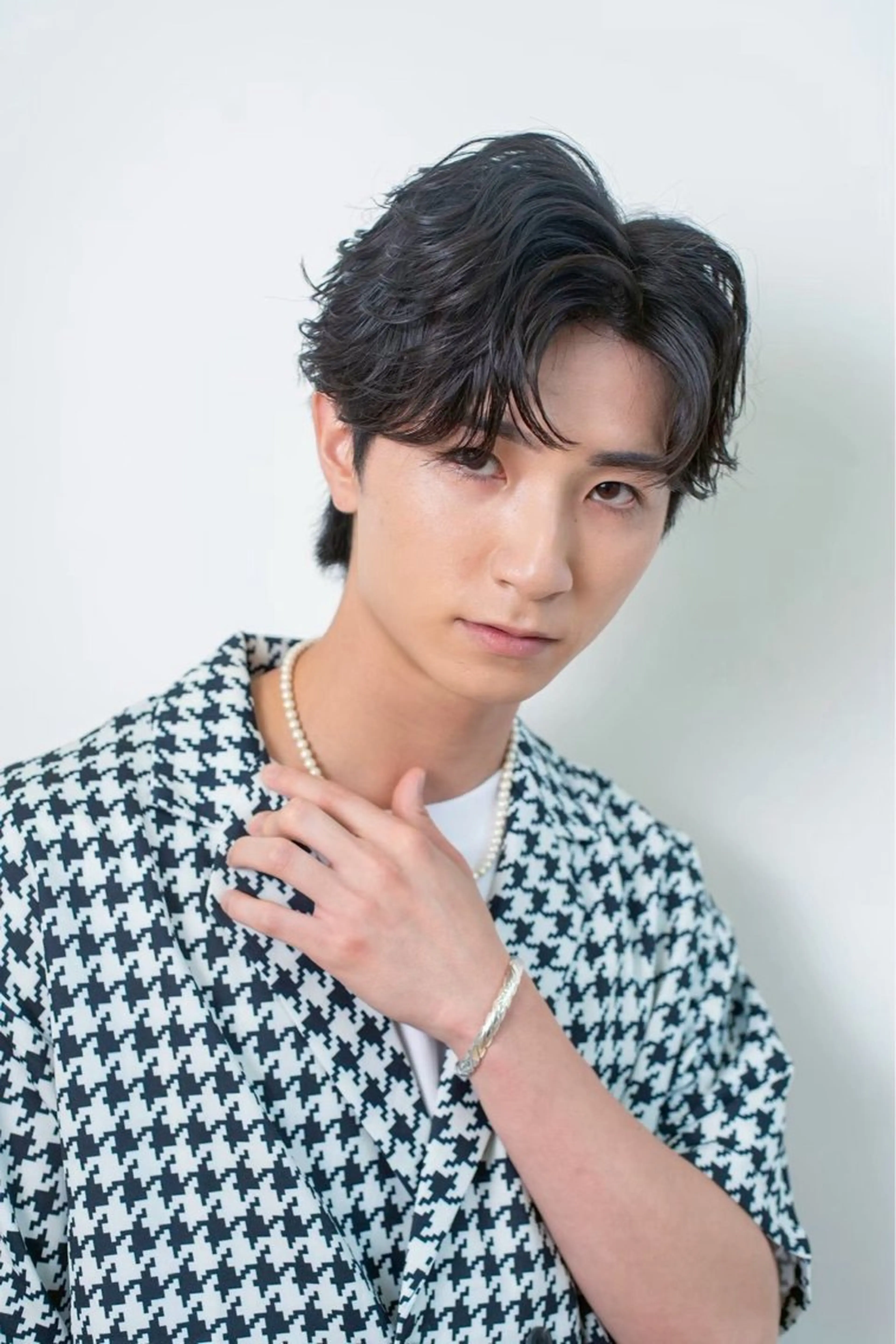 メンズ アイブロウ カット 🇰🇷メンズサロン DIO金井蒔士のヘアスタイル