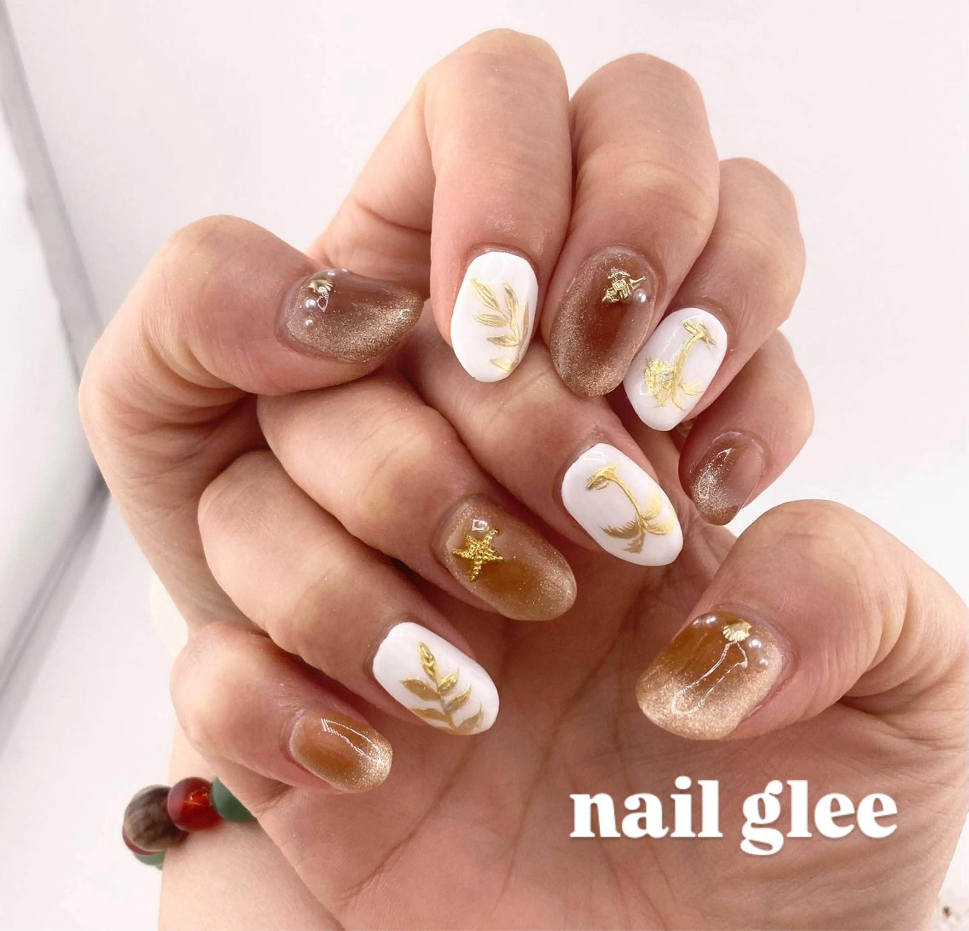 ミディアム ハンドネイル RISA nail gleeのネイルデザイン