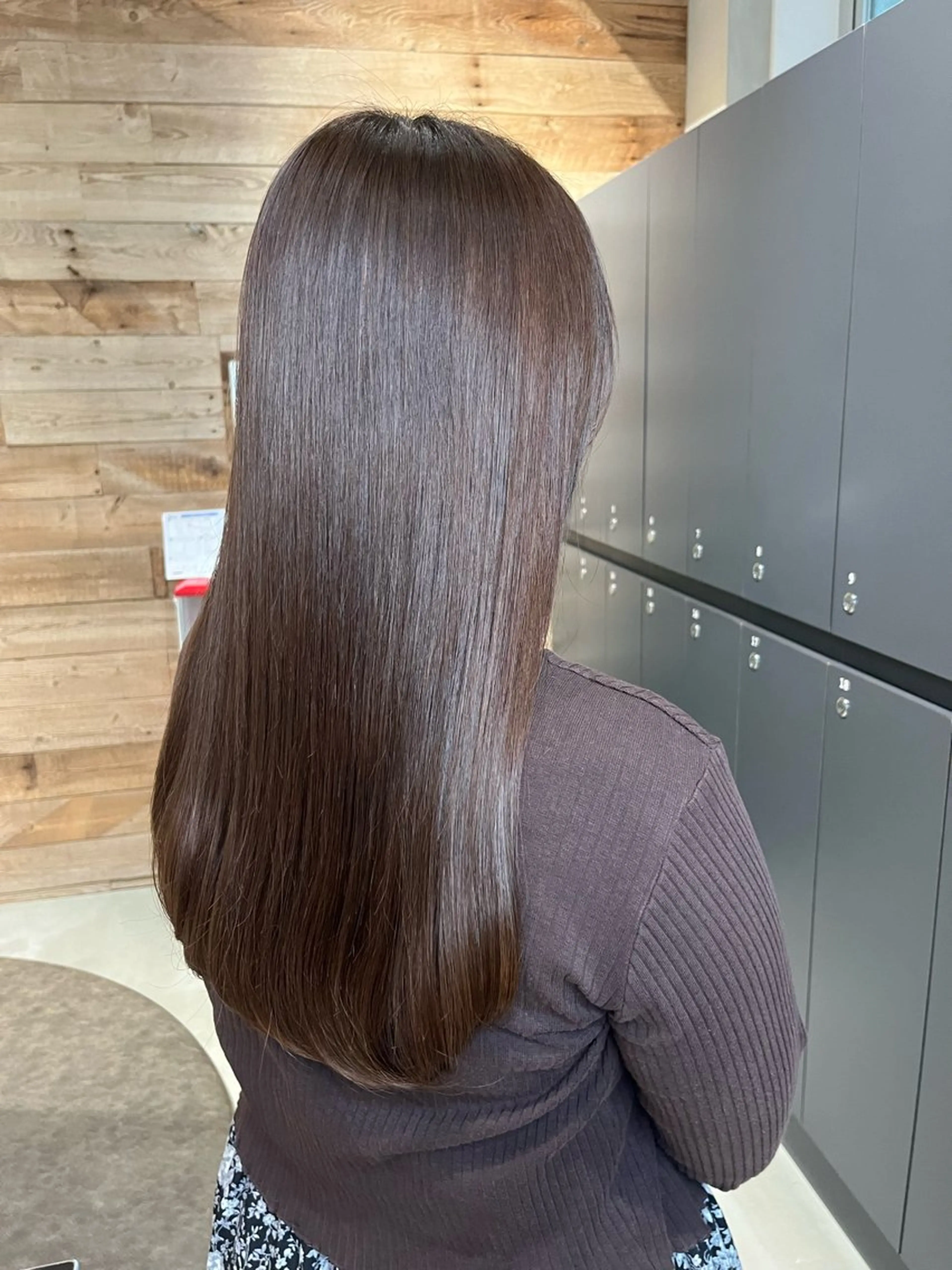 ロング 志賀 楓のヘアスタイル