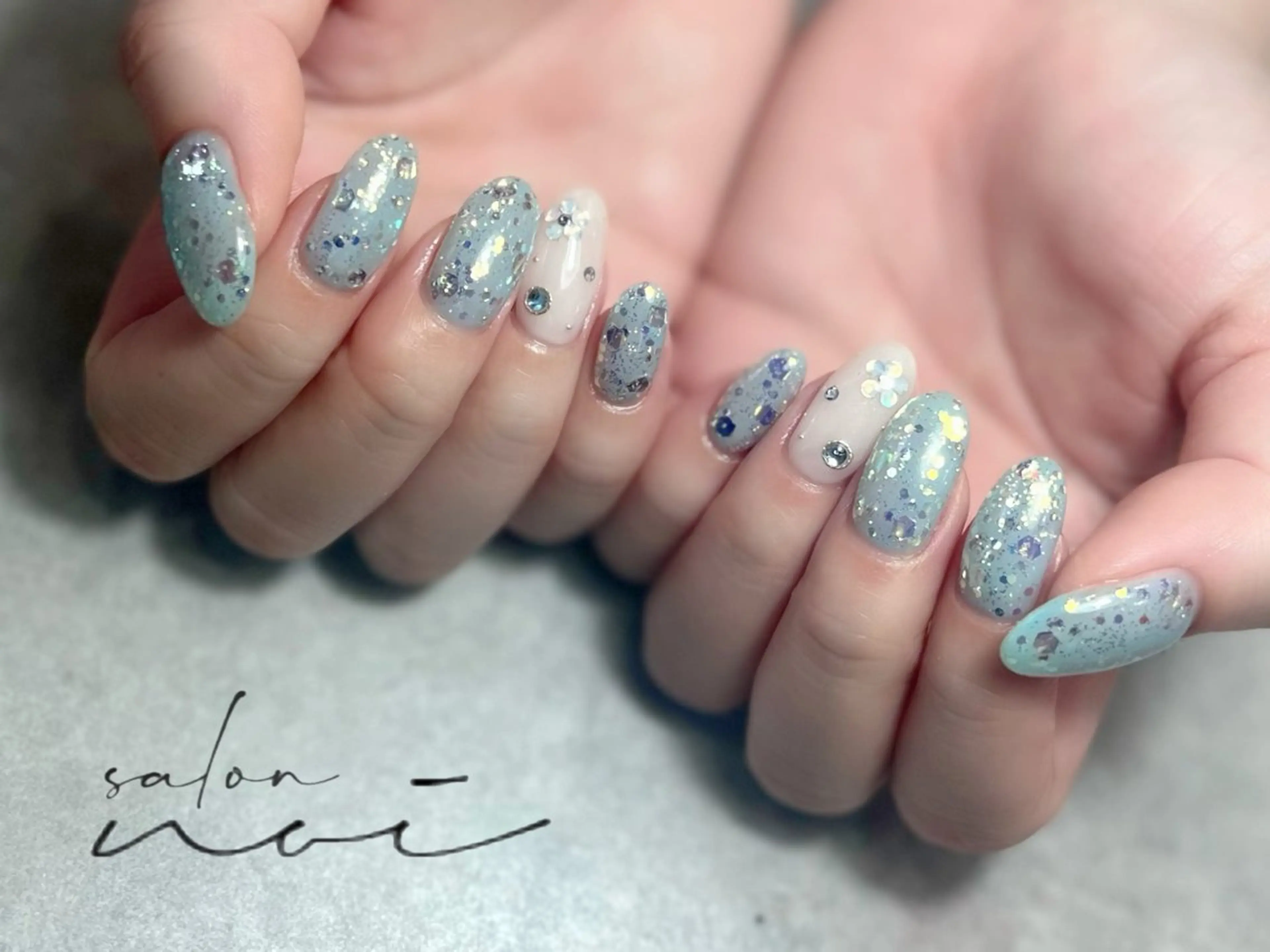 ネイル ブルー ハンドネイル salon noi所属・salon noiのネイルデザイン
