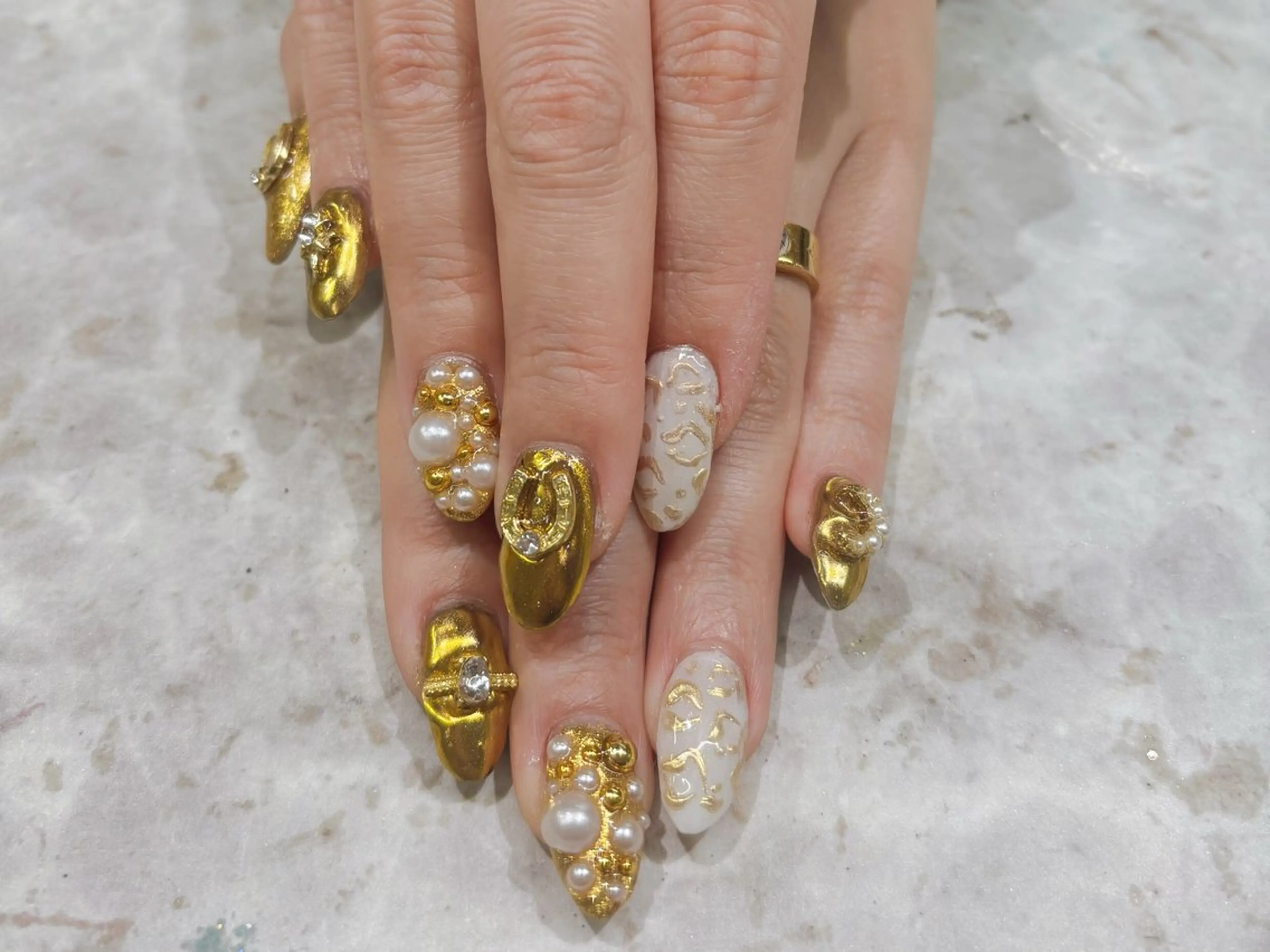 ネイル キラキラネイル ecxia nail yoshiのネイルデザイン