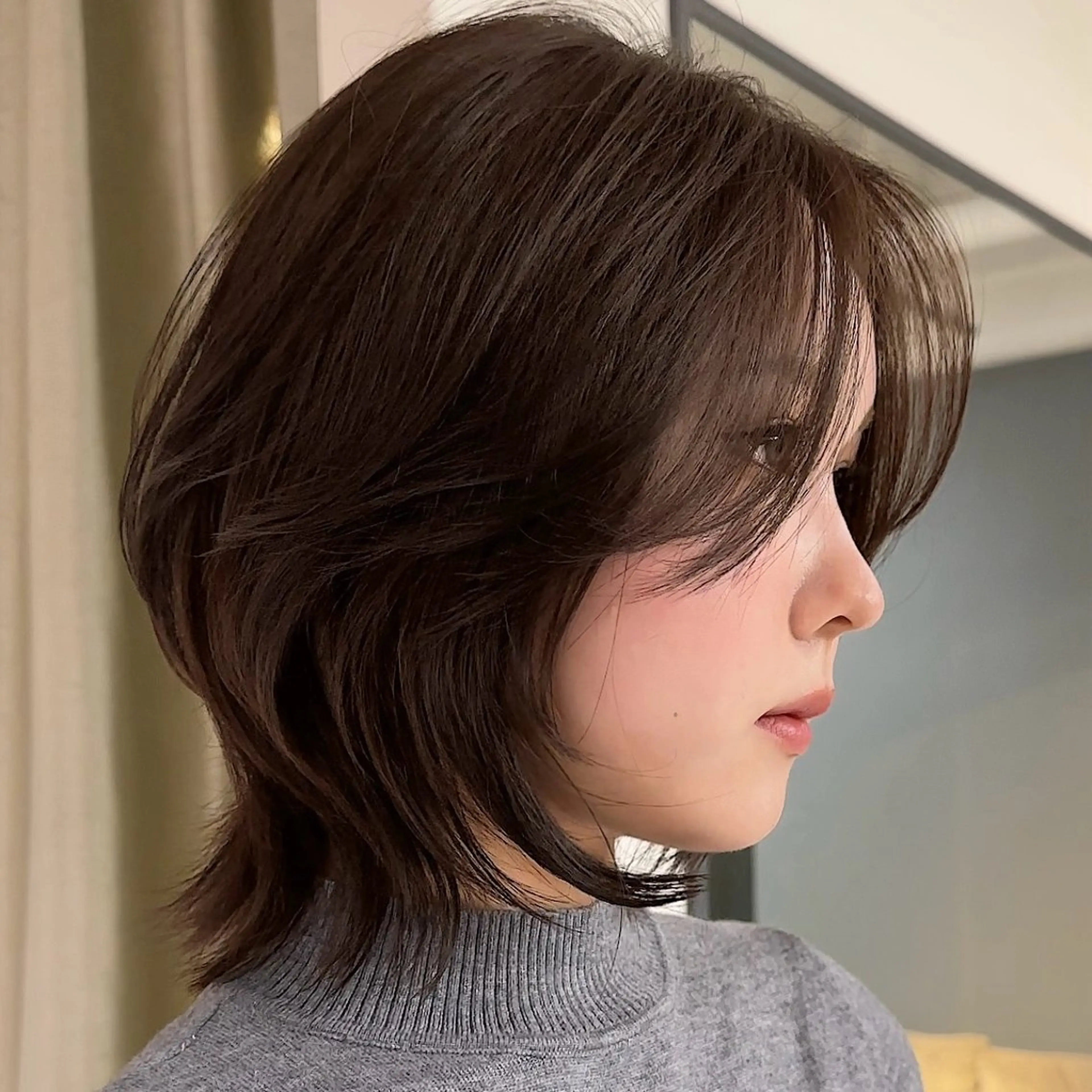 ミディアム 岸本 理希のヘアスタイル