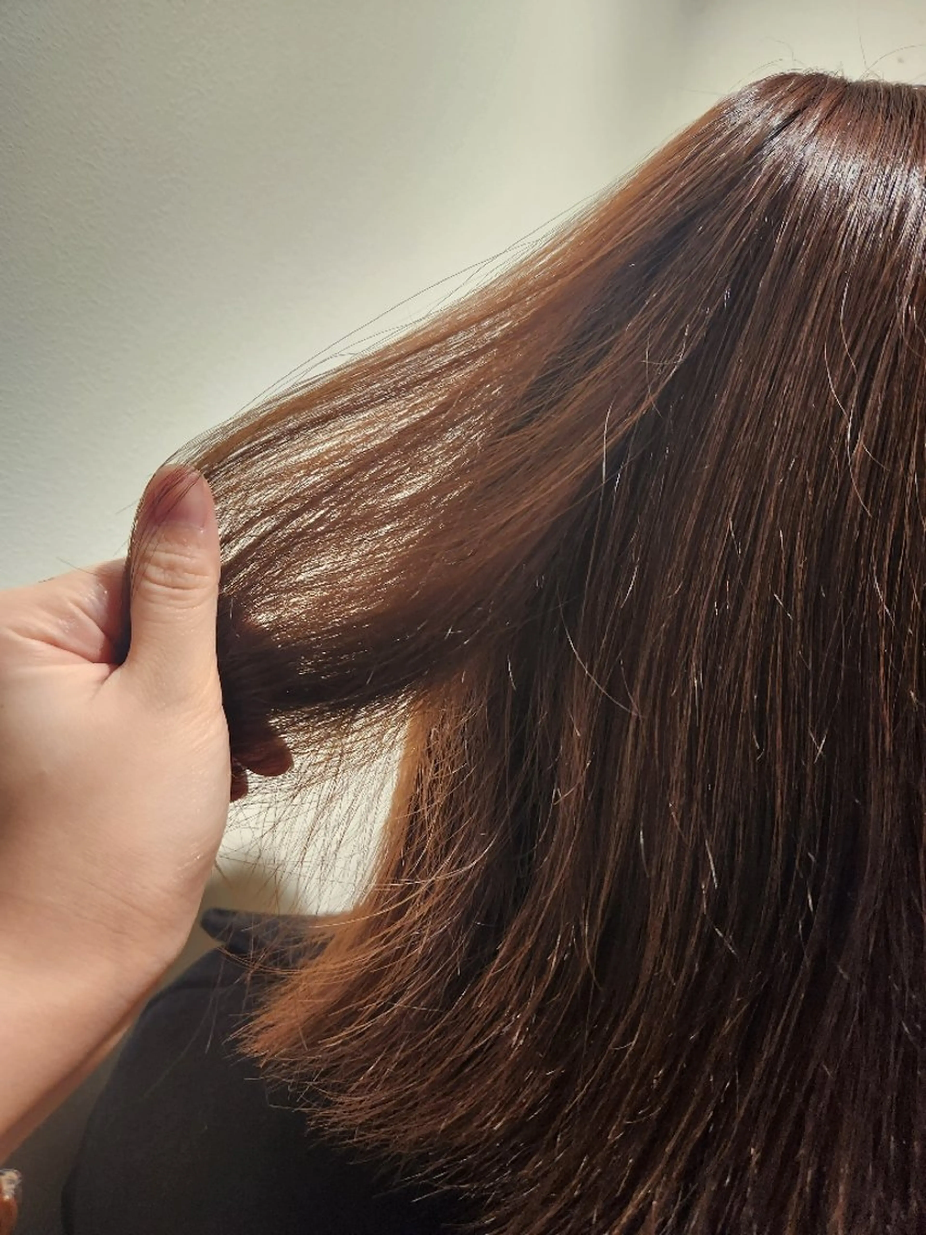 ミディアム カラー ブリーチ ブラウンカラー ナチュラルブラウン ブリーチなしカラー カット ヘアカラー トリートメント Hazumi Ayanoのヘアスタイル