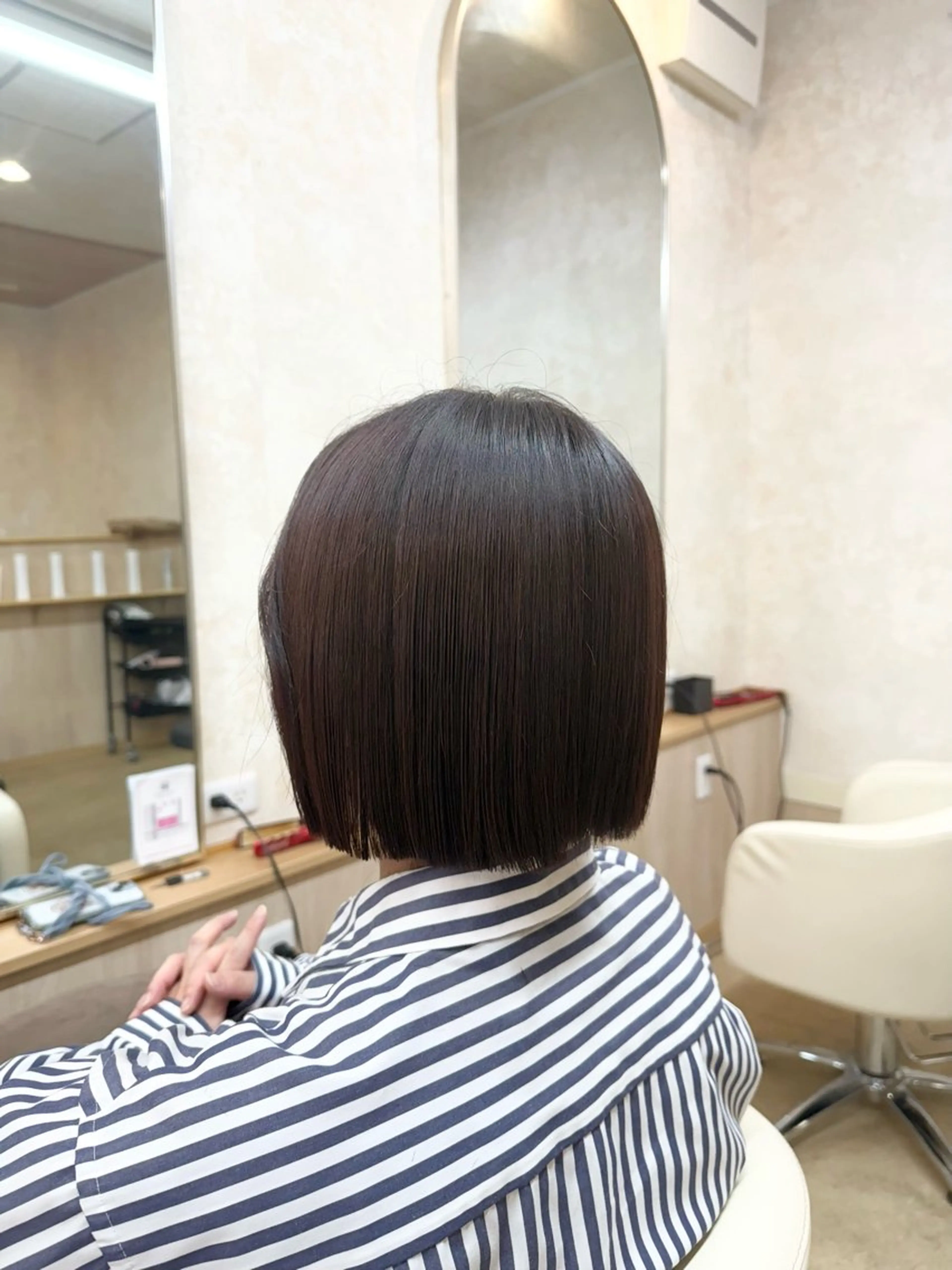 切りっぱなしボブカット➕ワンカラー🥣➕サイエンスアクアトリートメント🫧の写真