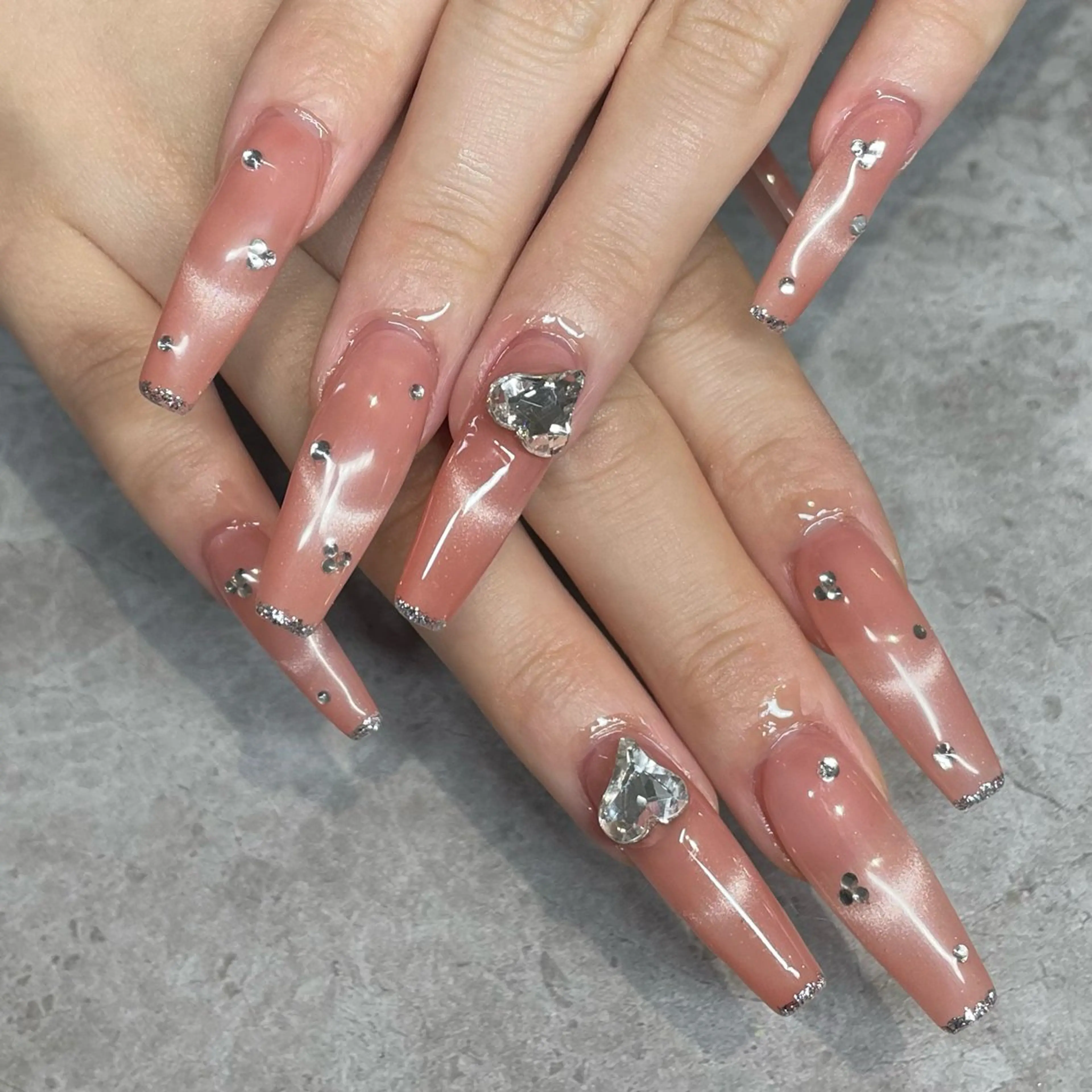 ネイル フレンチネイル マグネットネイル マグネットフレンチ スカルプネイル ネイルチップ ハンドネイル IROHA NAIL 横山佳那のネイルデザイン