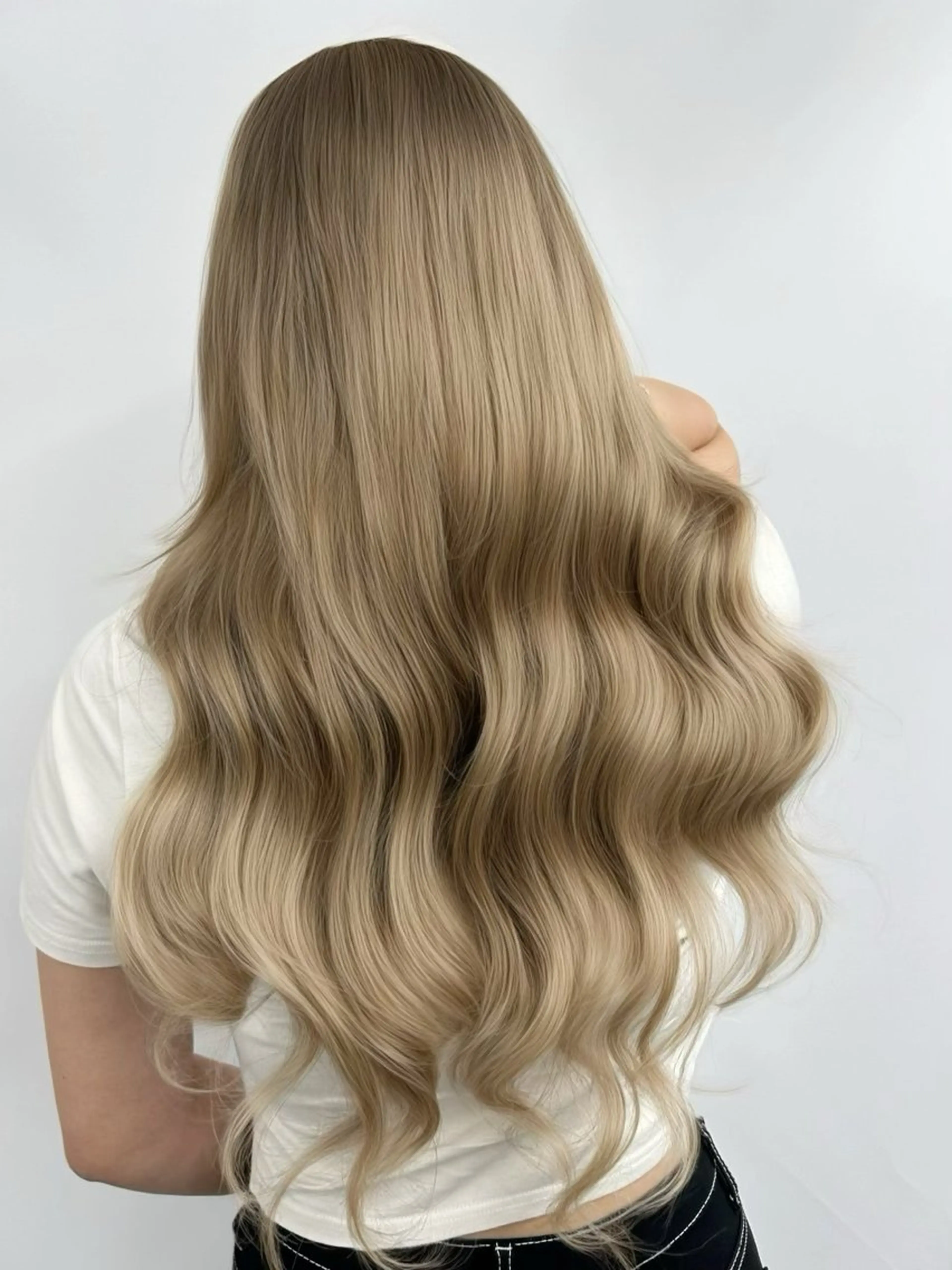 ロング カラー シールエクステ バレイヤージュ ベージュカラー ダブルカラー ハイライトカラー ヘアカラー エクステ alpha. カラーエクステ下妻のヘアスタイル