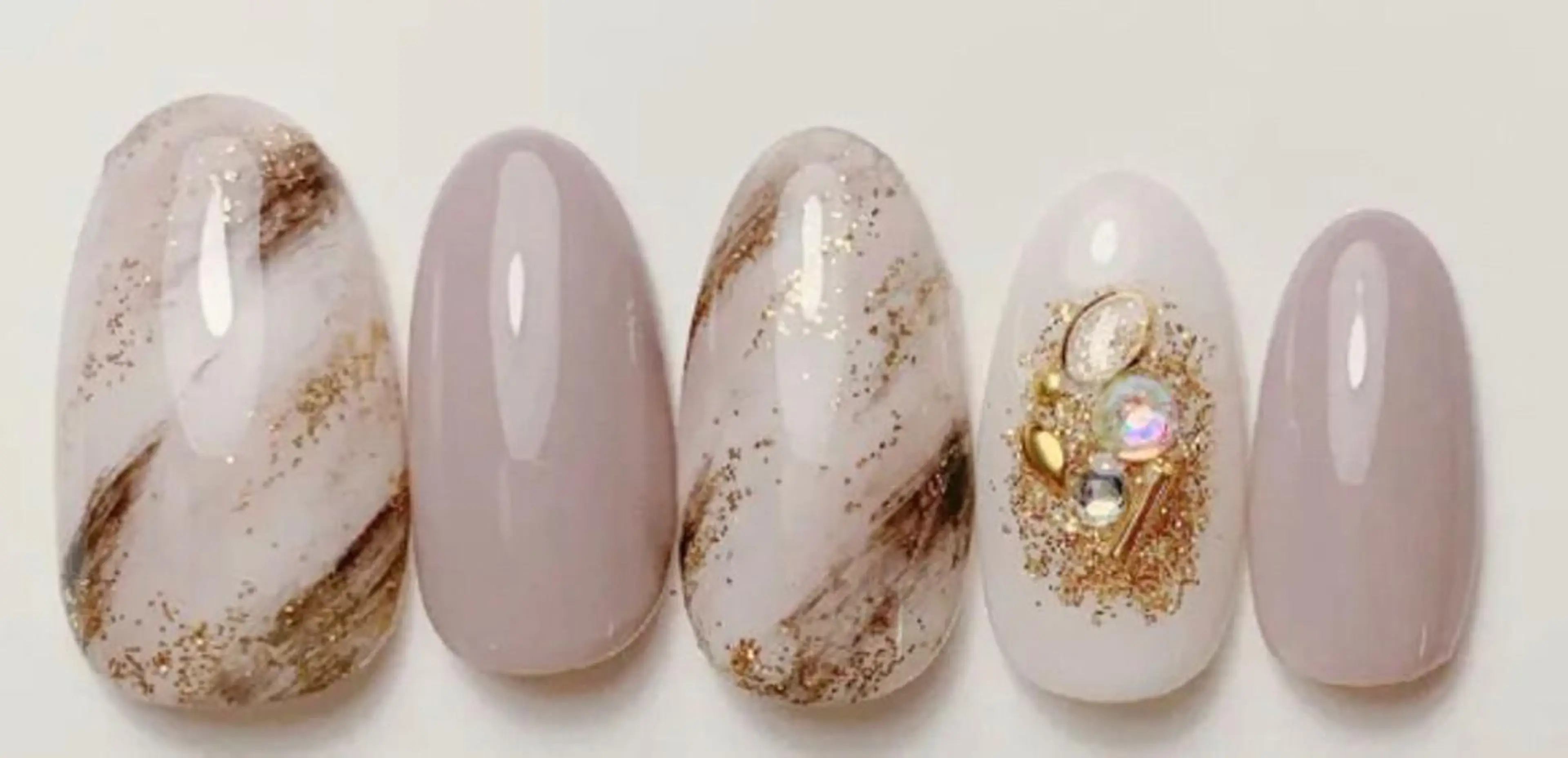 ネイル ハンドネイル ゲン レイカのネイルデザイン