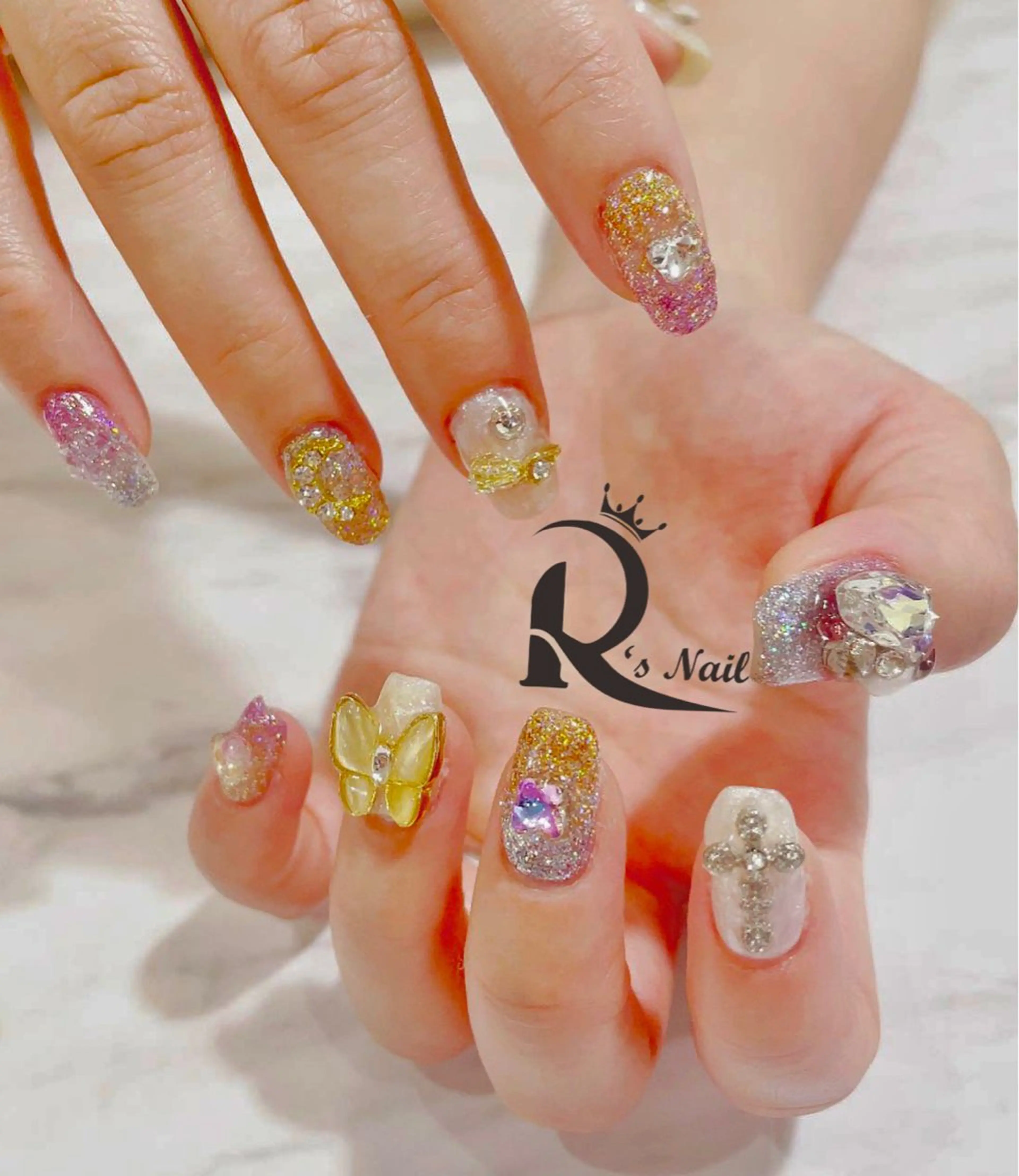ネイル 持ち込み Rs nail 新宿西口のネイルデザイン
