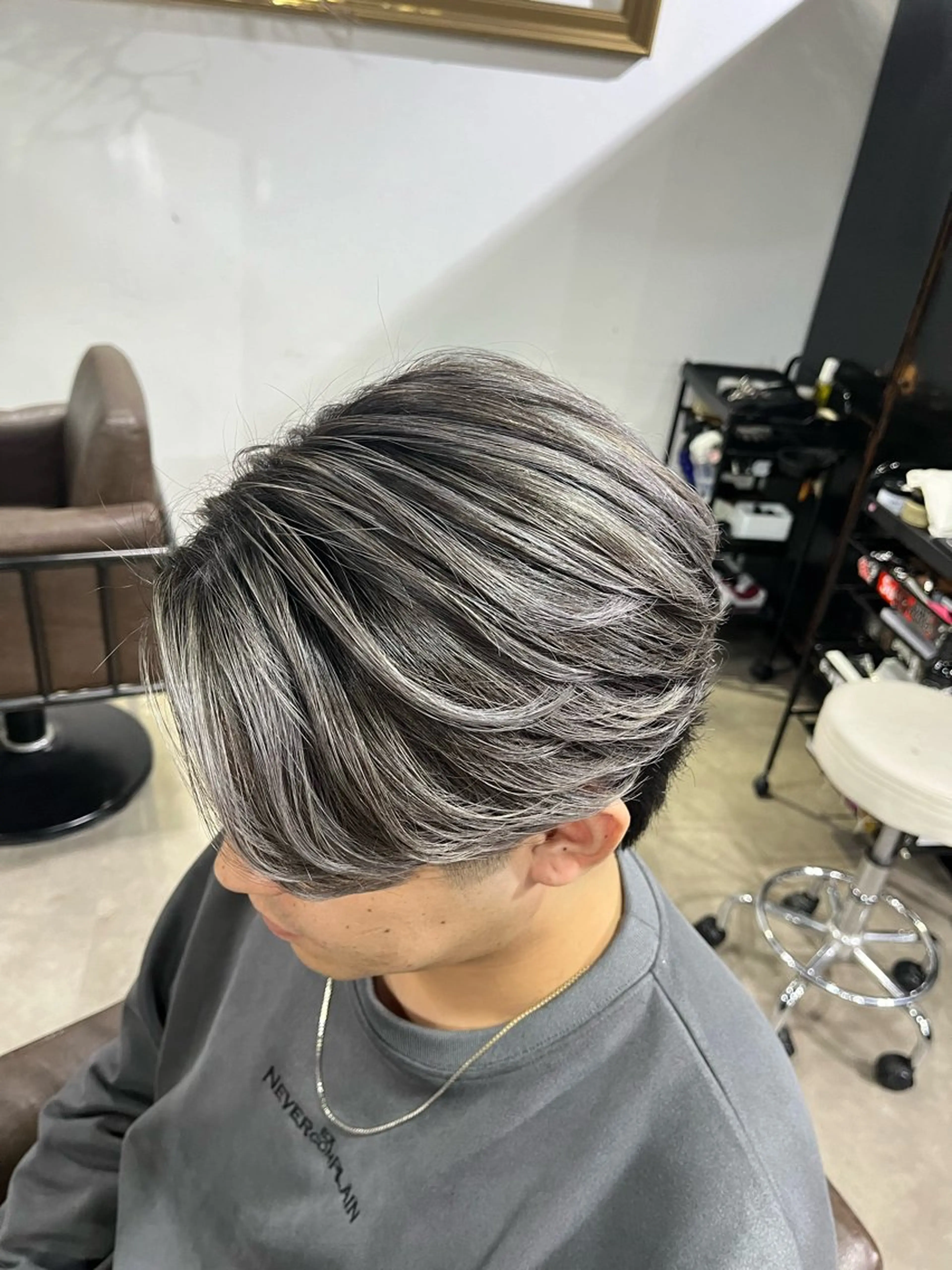 ショート レイヤーカット 山影✨バレイヤージュ ハイライト✨メンズ◎のヘアスタイル