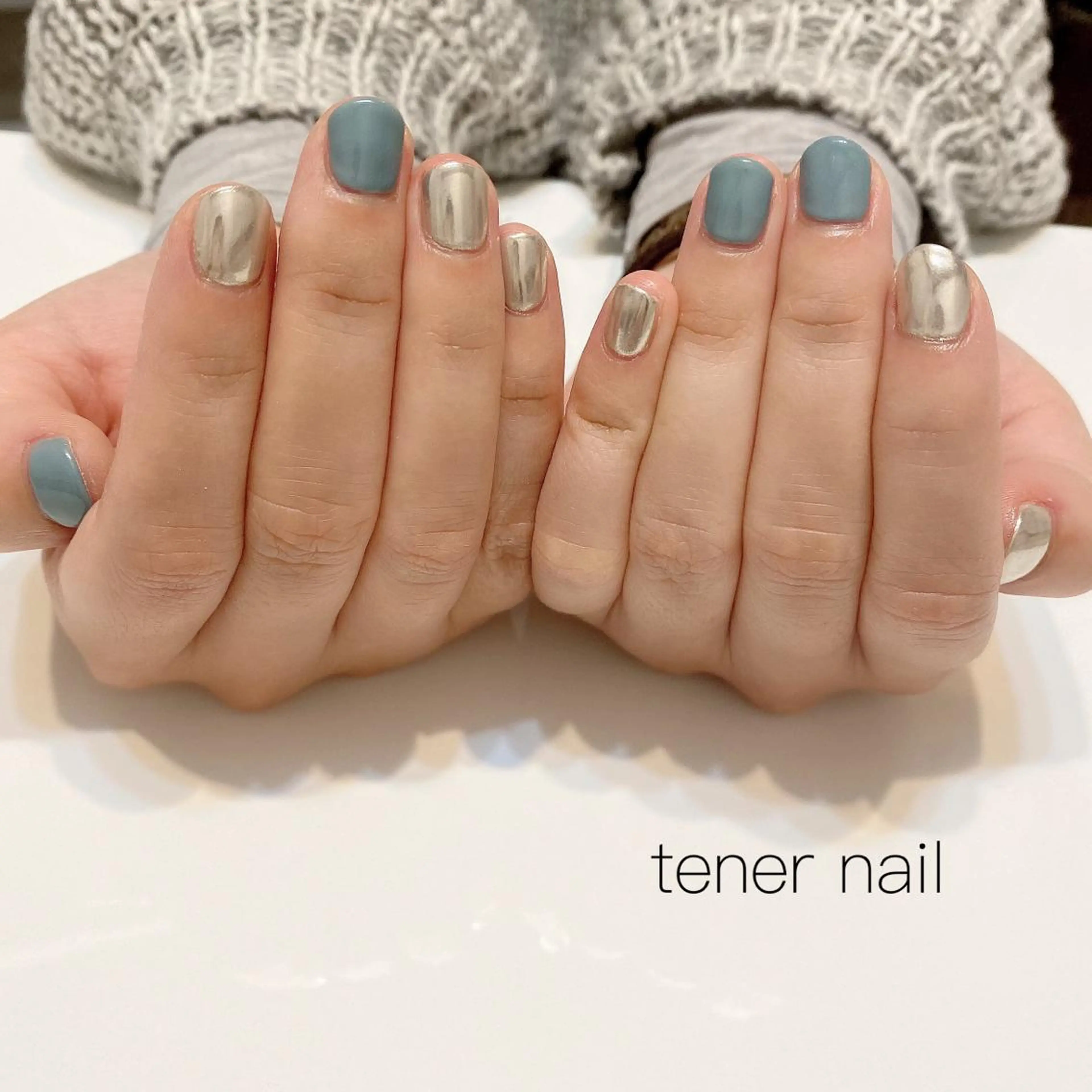 ネイル ミラーネイル シルバー tener  nail  テネルネイル所属・テネルネイル tener nailのネイルデザイン