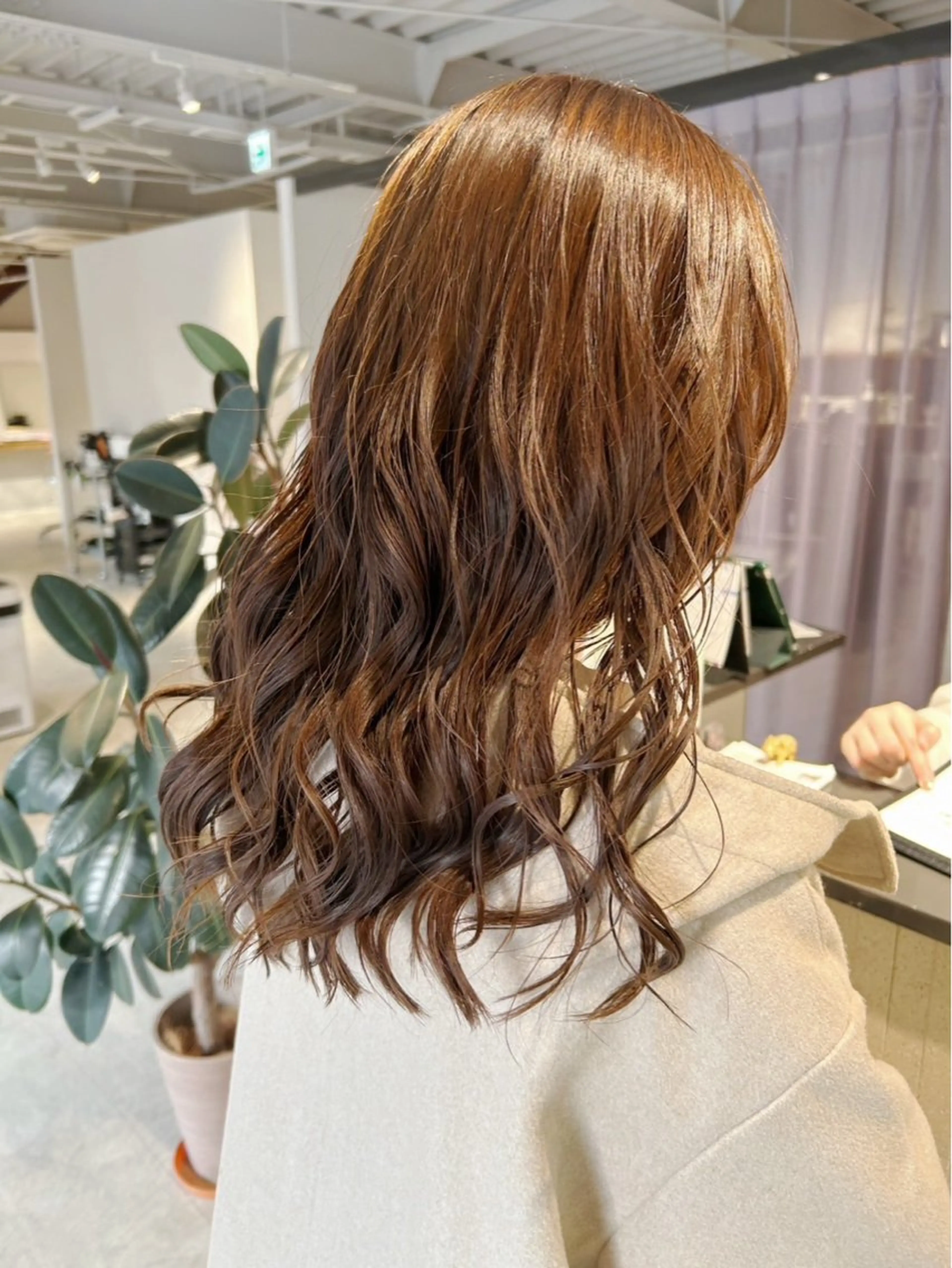 セミロング カラー ベージュカラー ダブルカラー 廣瀬 ちよみのヘアスタイル