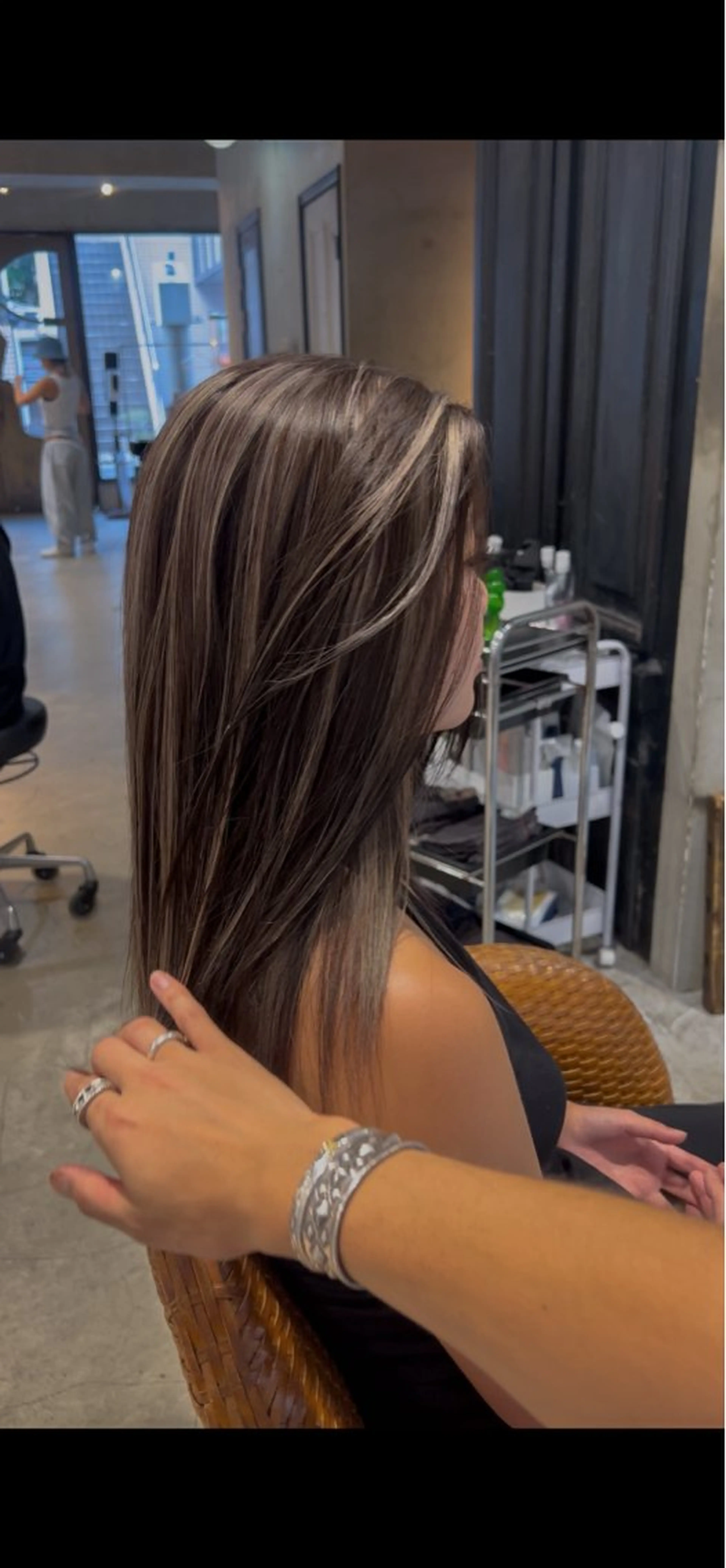 ロング カラー カット ヘアカラー トリートメント 海外デザイン🇺🇸 石渡諒太のヘアスタイル