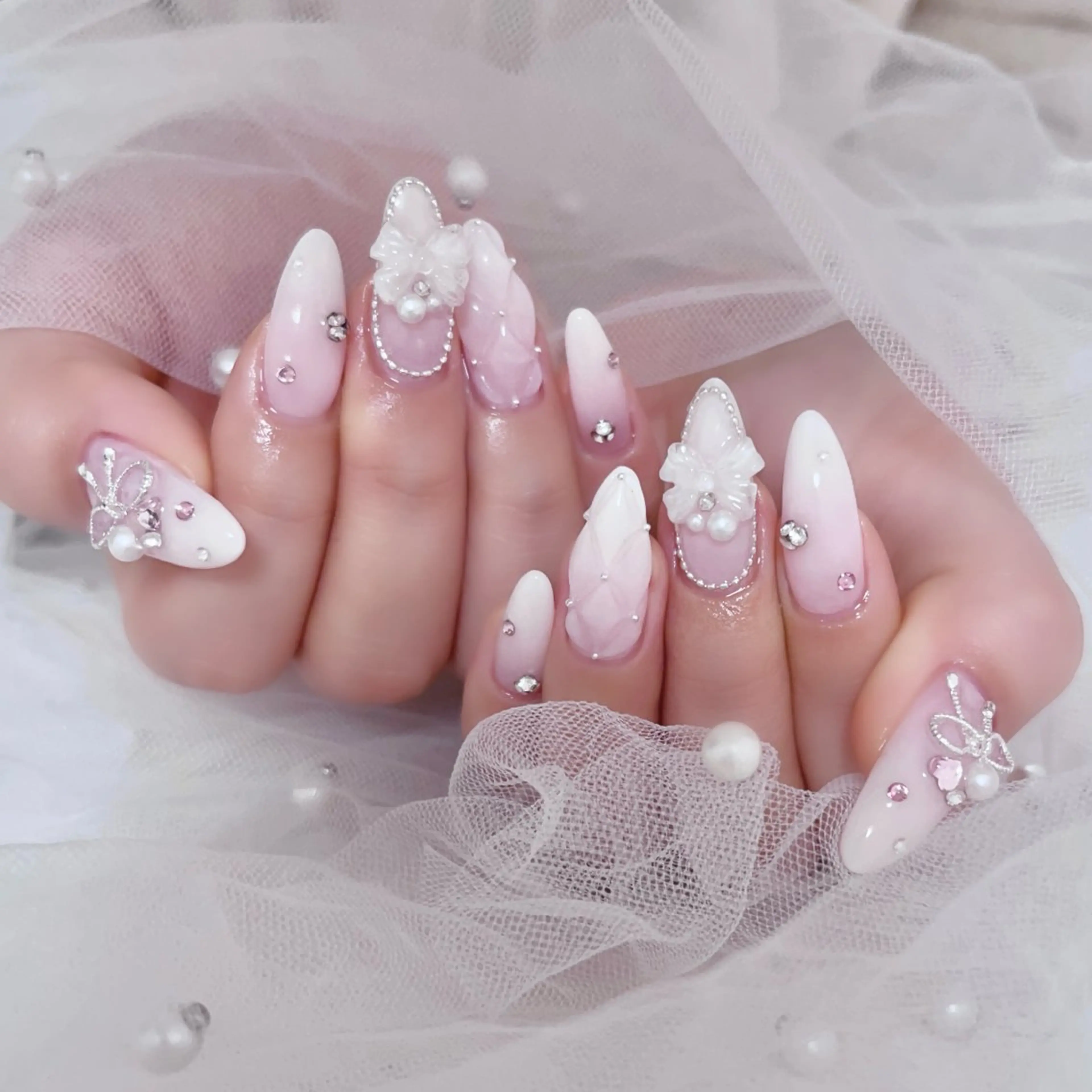 ネイル hair and beauty QUATRO 赤塚店所属・Allure赤塚店 鈴木果凜のネイルデザイン