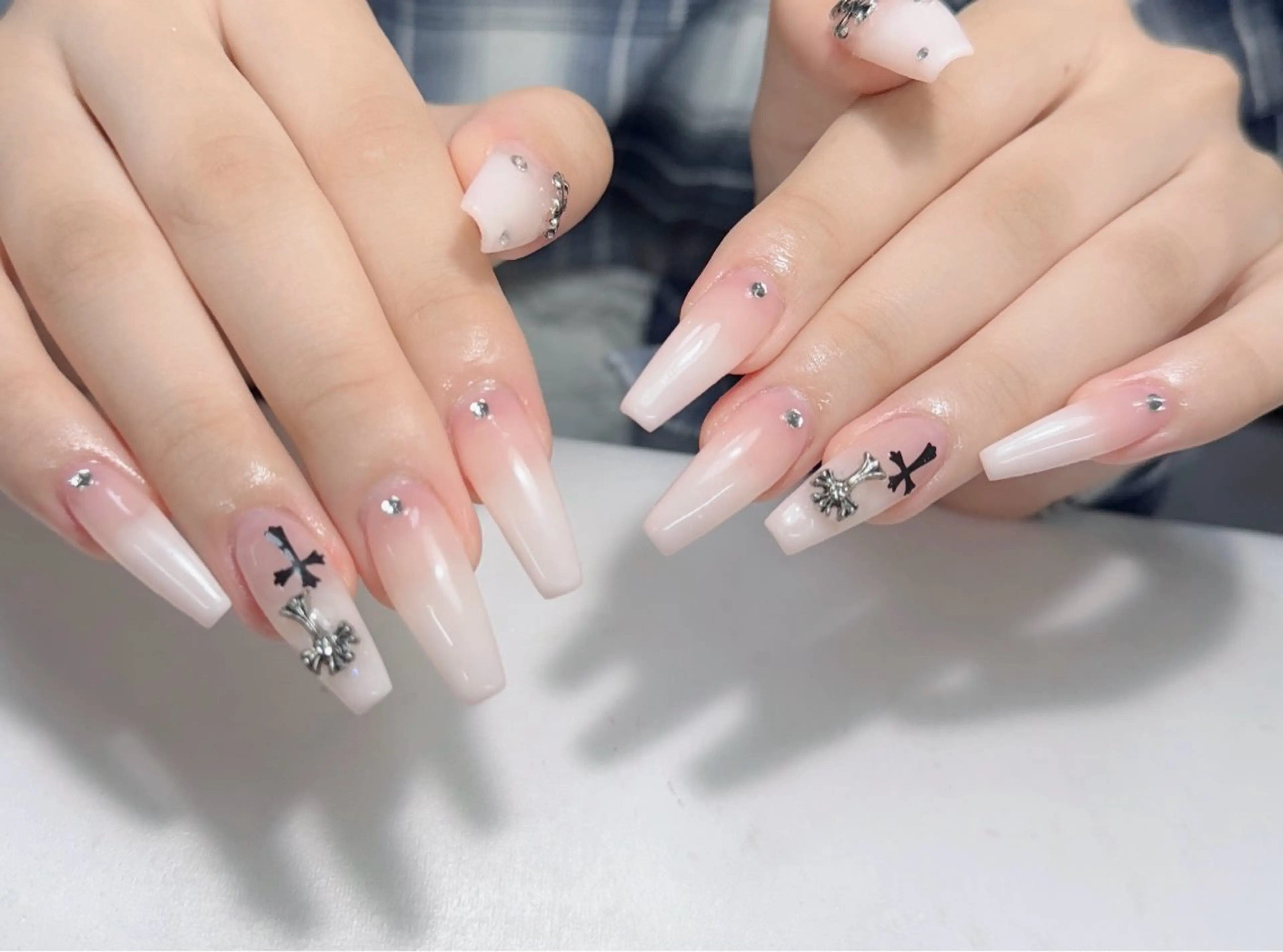 ネイル アートネイル フレンチネイル ジェルネイル 韓国ネイル マグネットネイル ハンドネイル Lenie Shinokuboのネイルデザイン