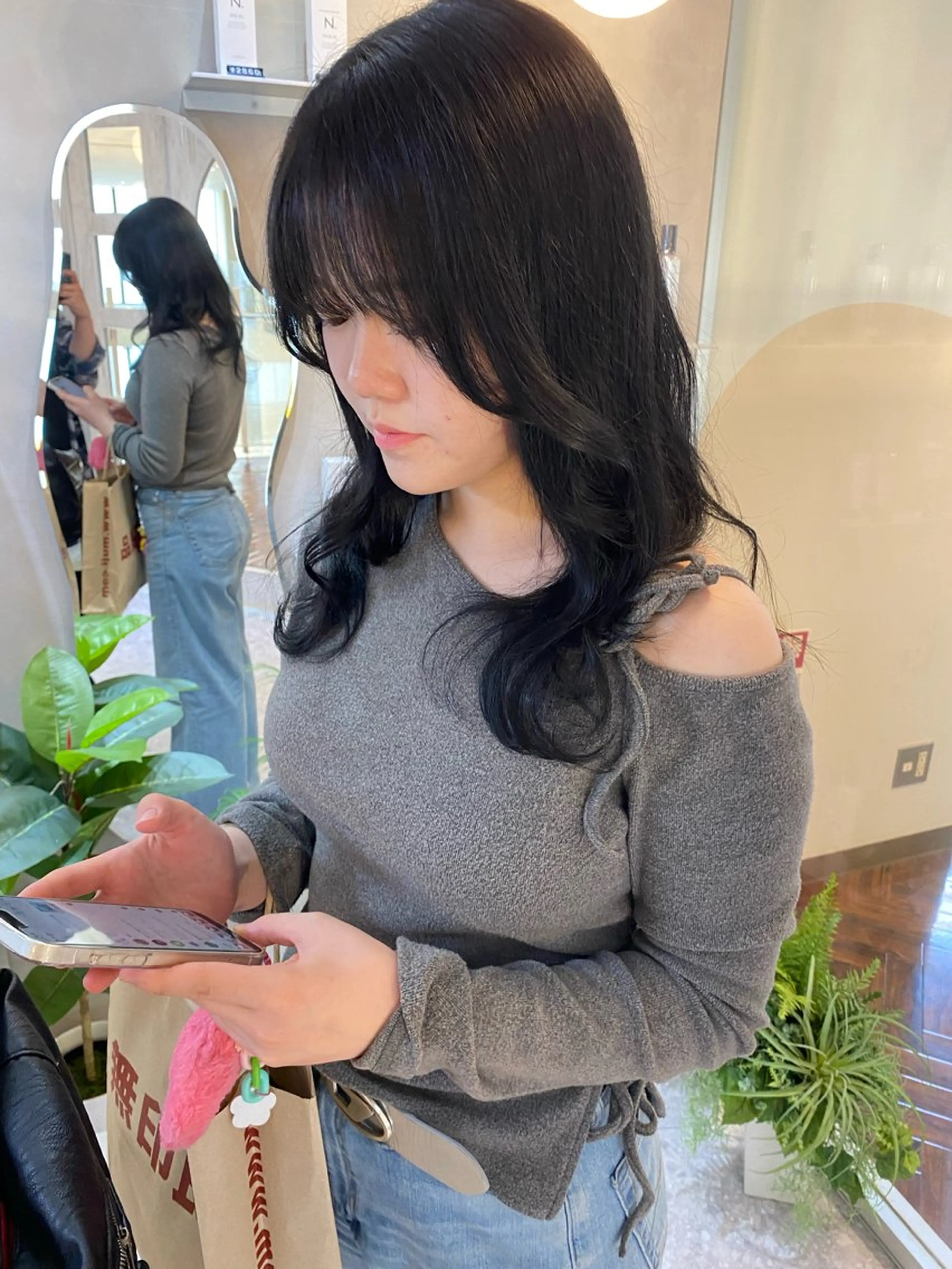 セミロング トリートメント men'ssalon Zina天神所属・✨髪質改善/顔周りカ ット/縮毛矯正✨三隅のヘアスタイル